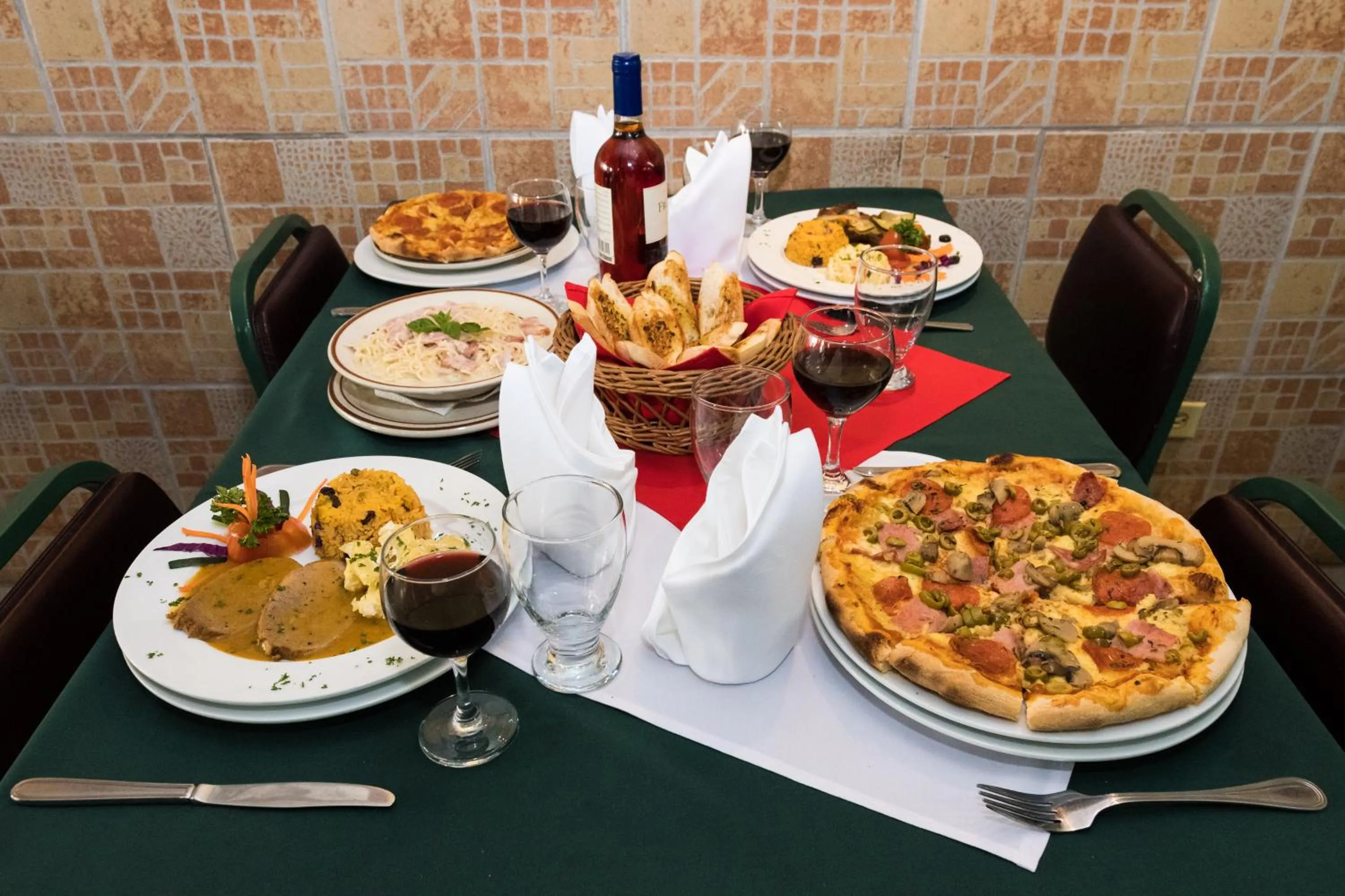 Food and drinks in Hotel Benidorm Panama