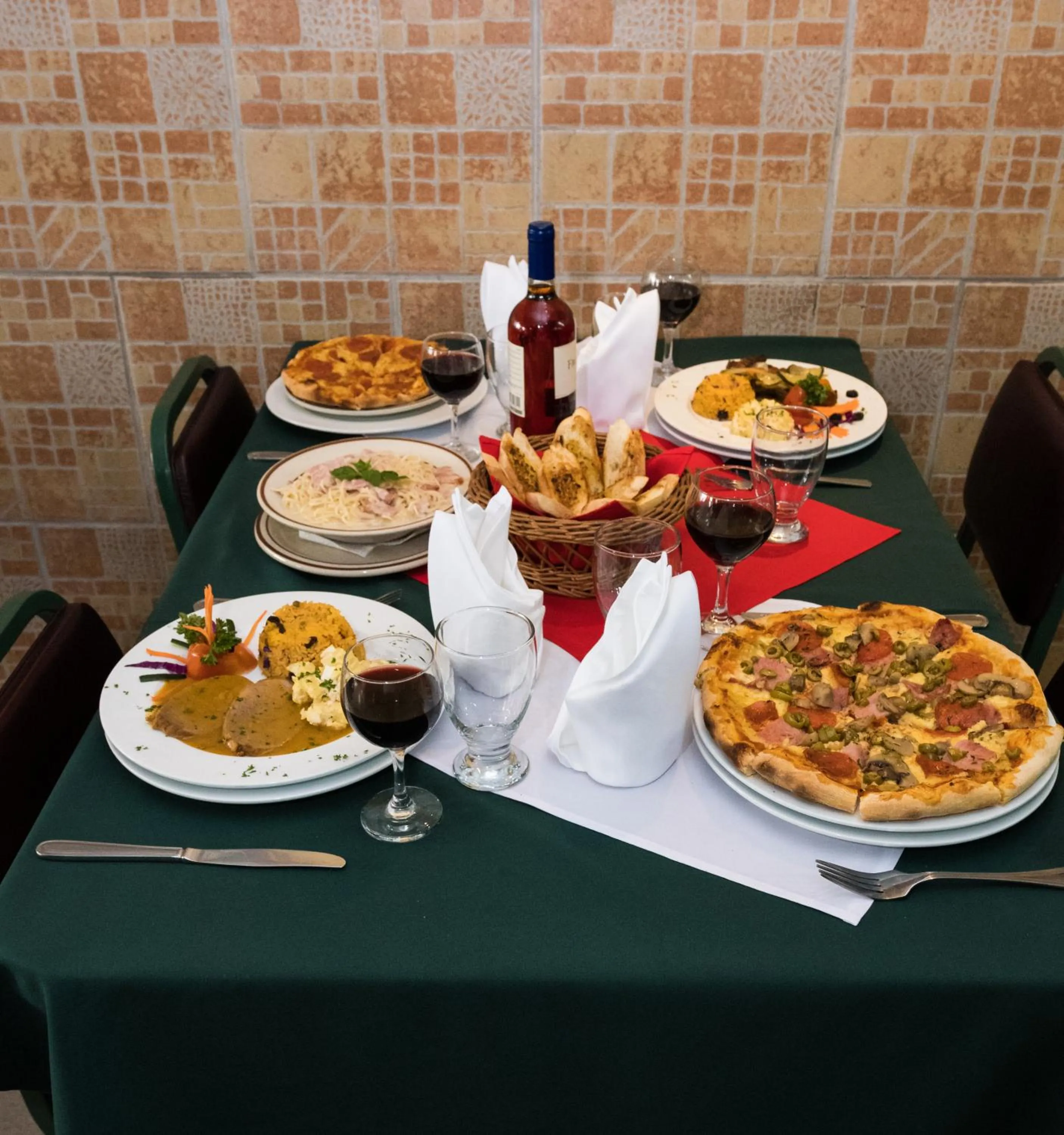 Restaurant/places to eat in Hotel Benidorm Panama