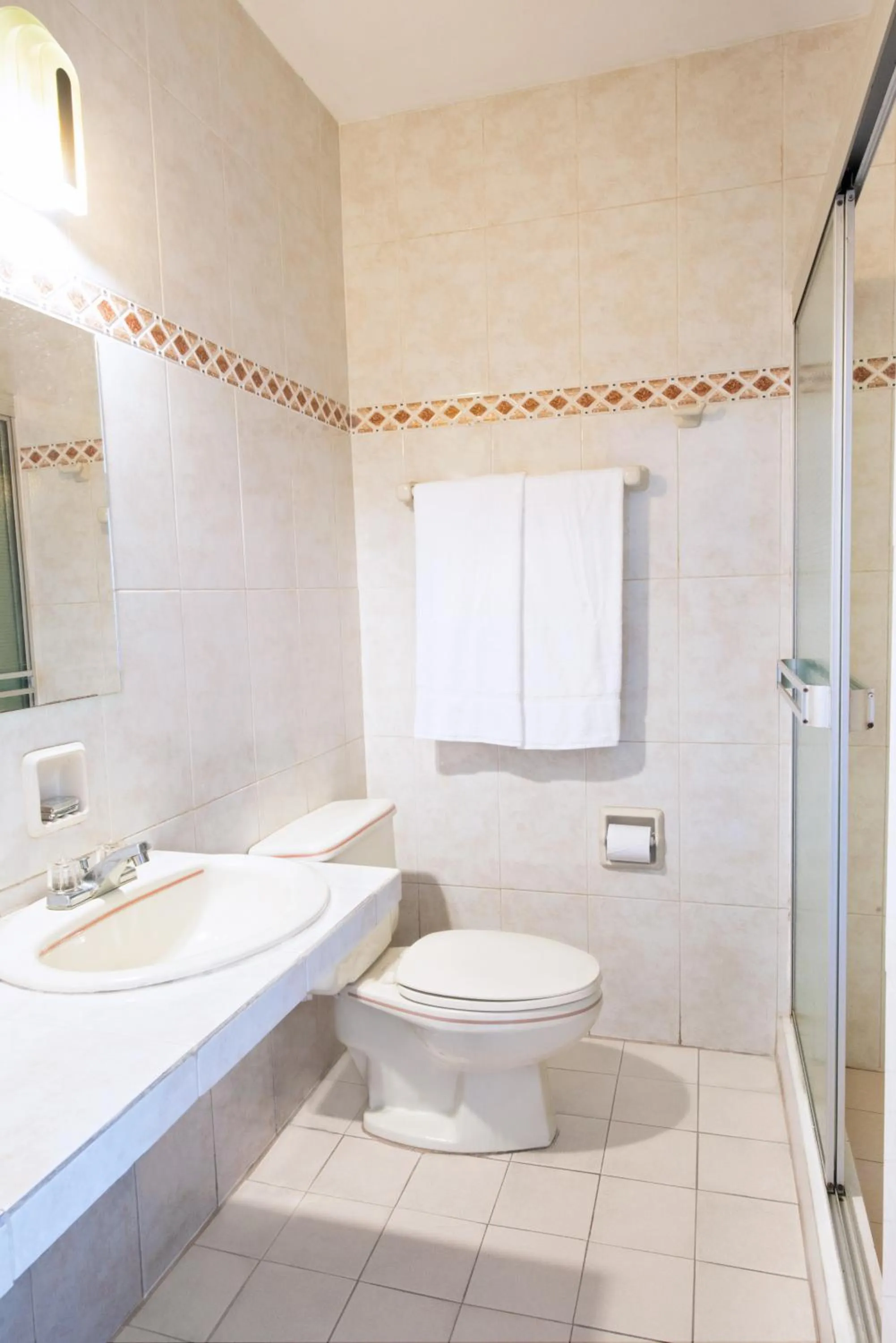 Shower in Hotel Benidorm Panama