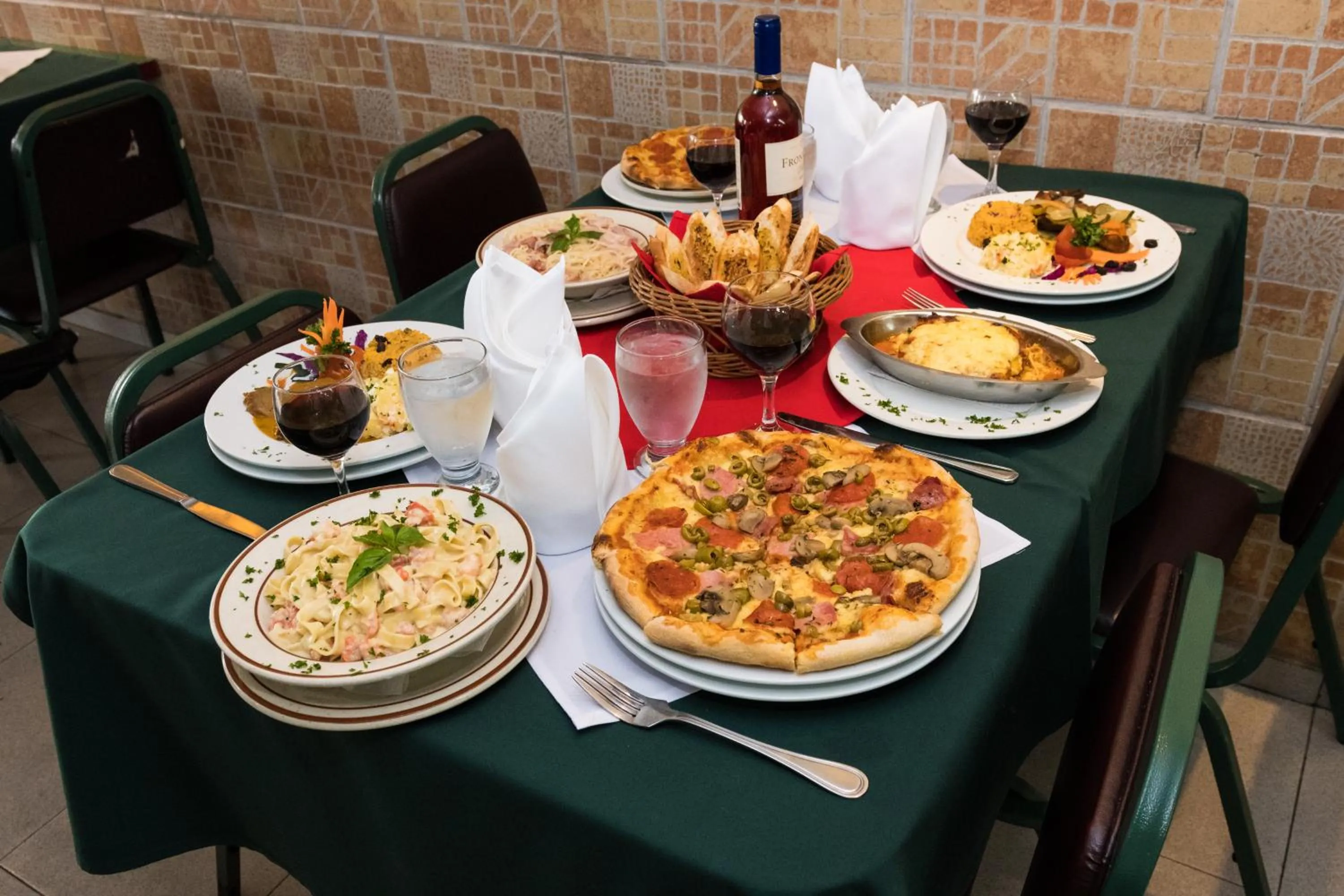 Food and drinks in Hotel Benidorm Panama