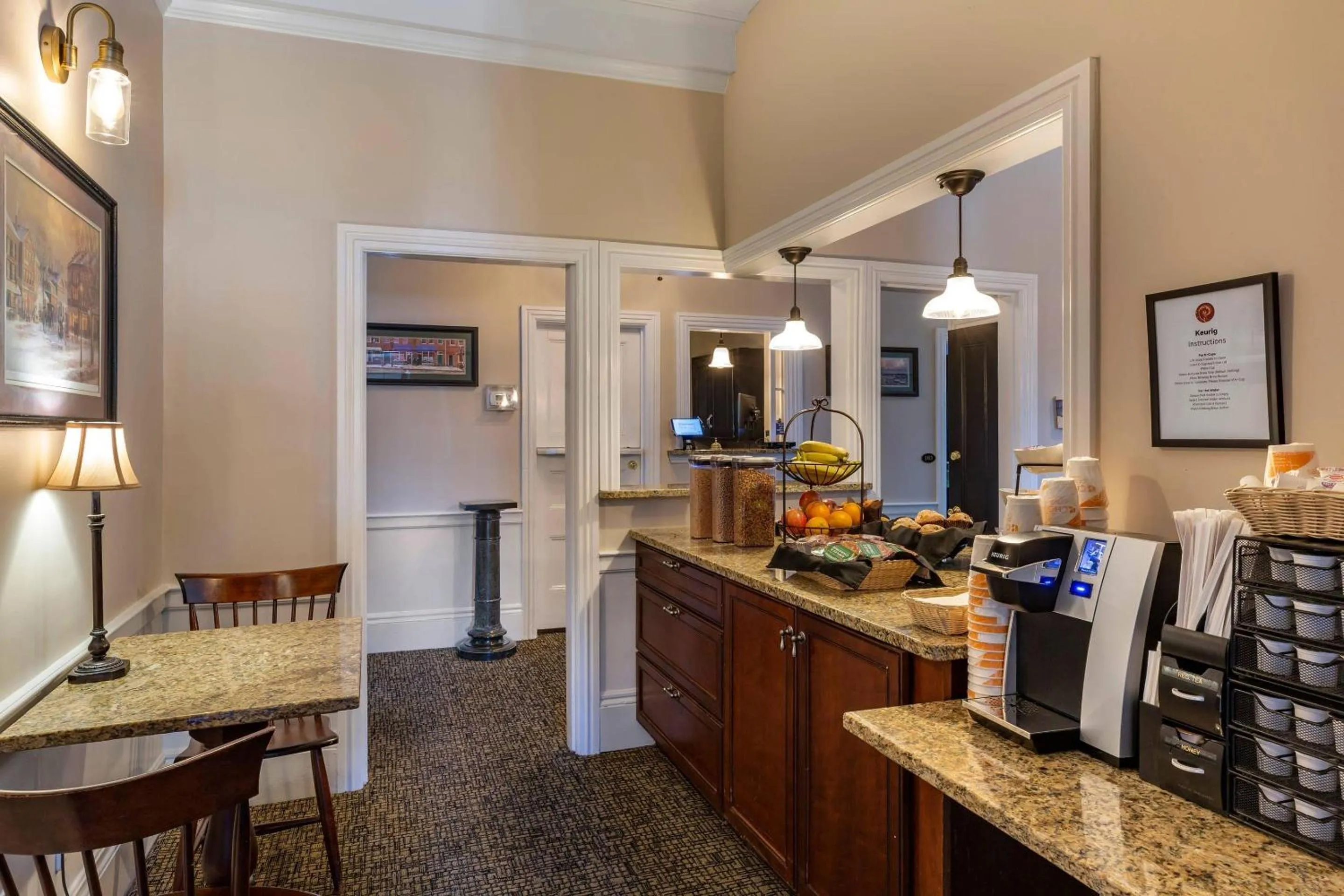 Breakfast in Essex Street Inn & Suites, an Ascend Collection Hotel