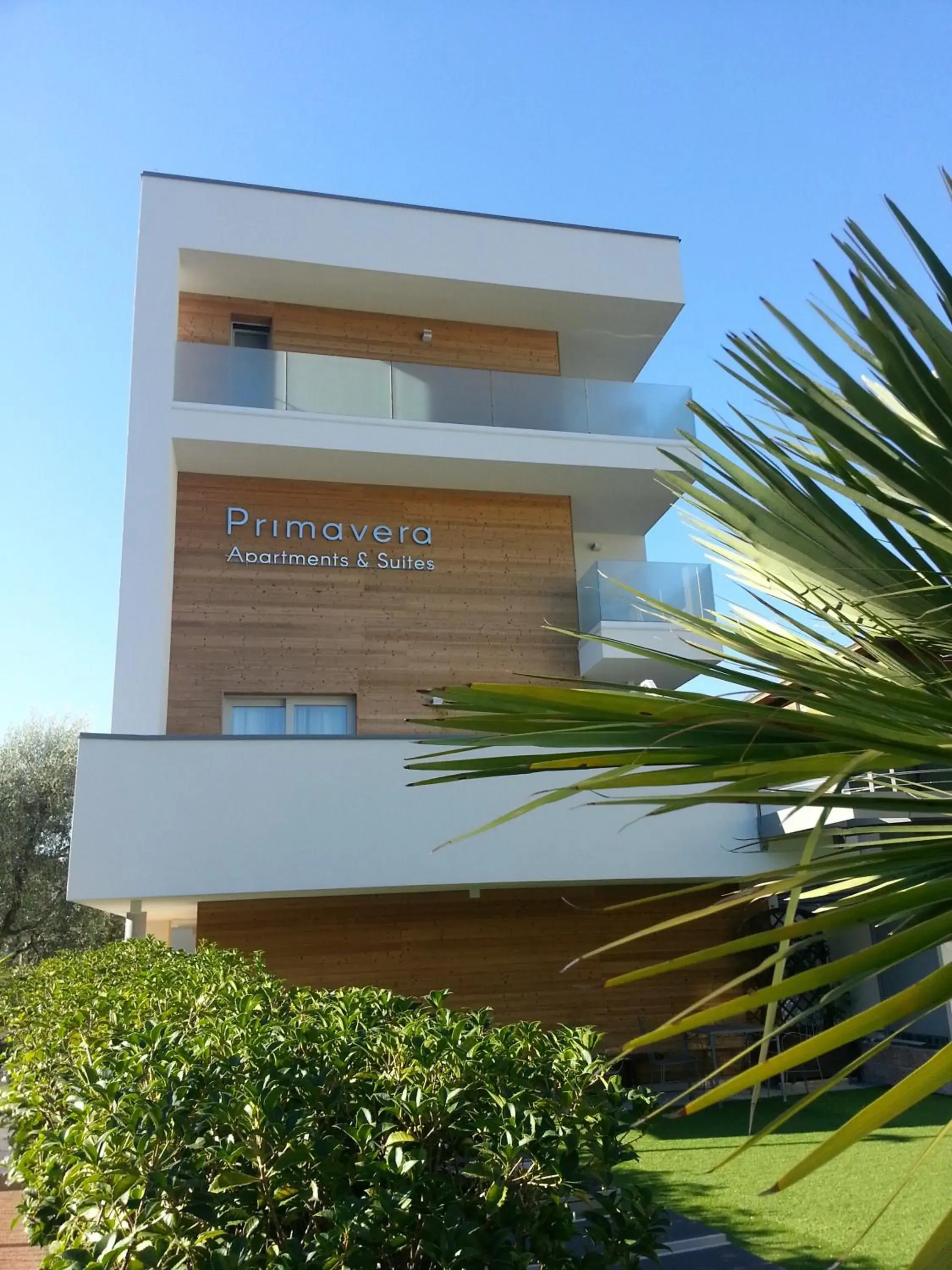 Primavera ApartmentSuites Primavera ApartmentSuites