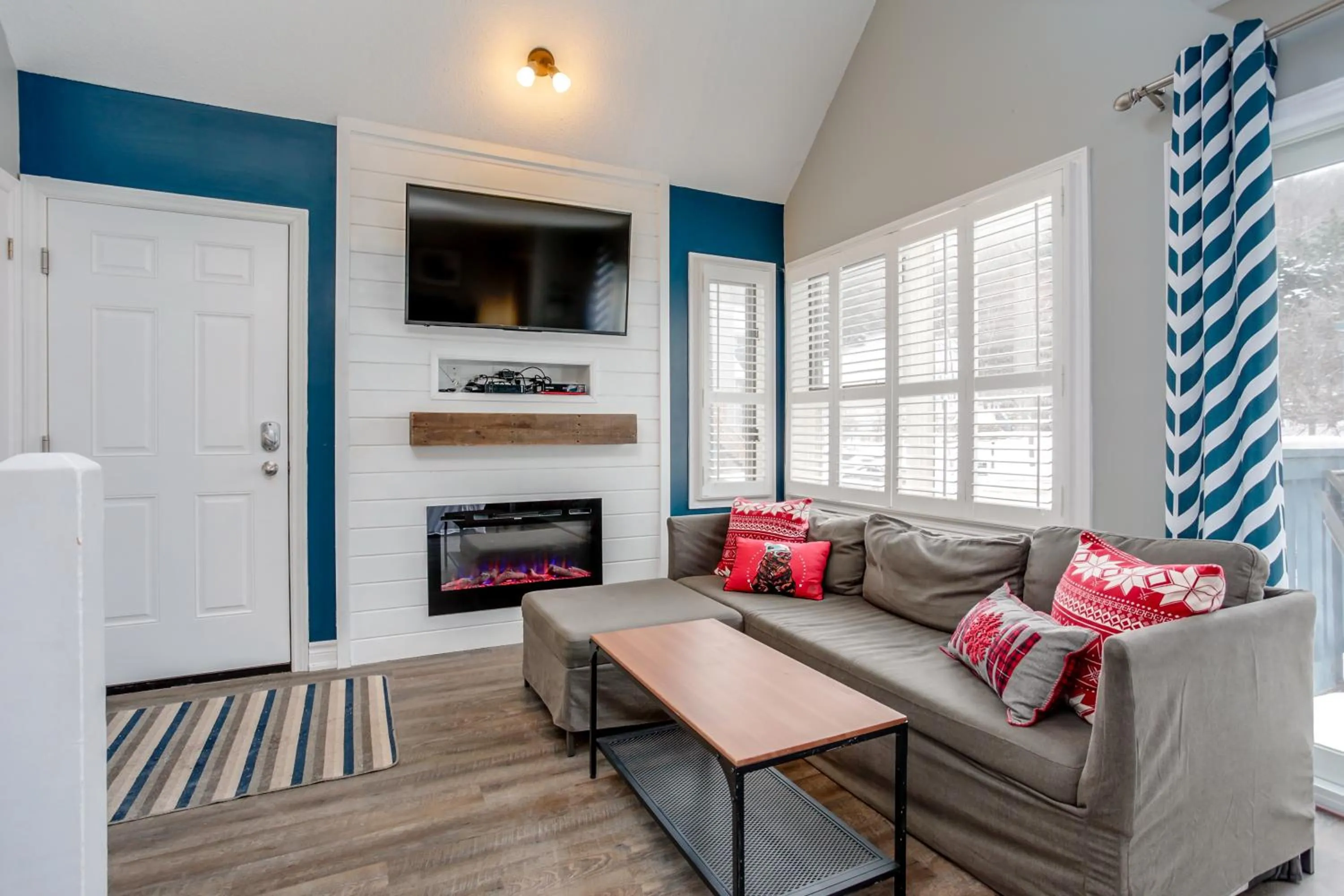 Blue Mountain Creekside Studio at North Creek Resort