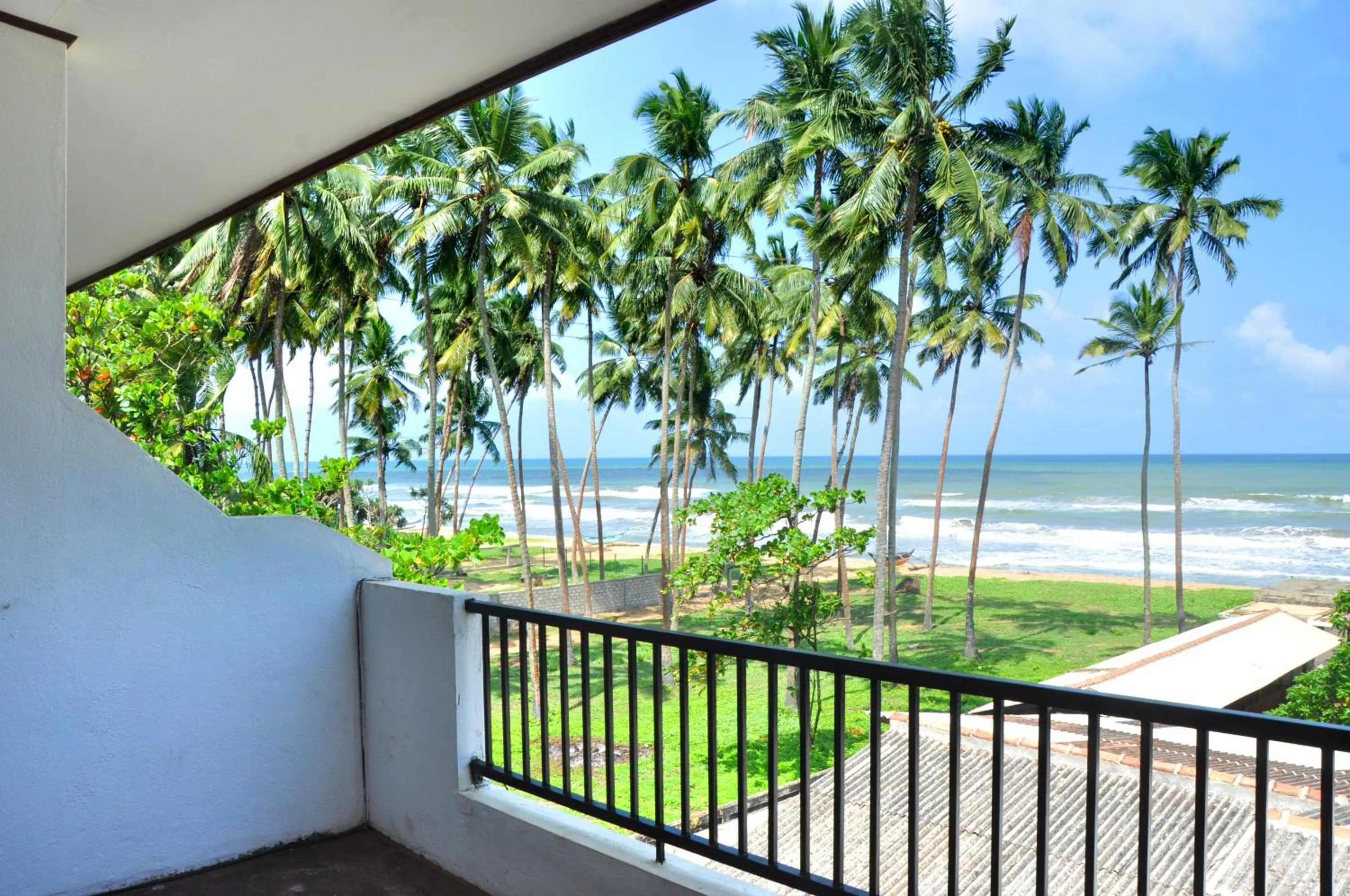 Day in Green Shadows Beach Hotel