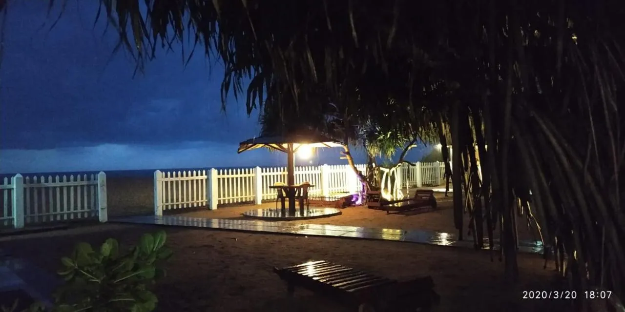 Green Shadows Beach Hotel