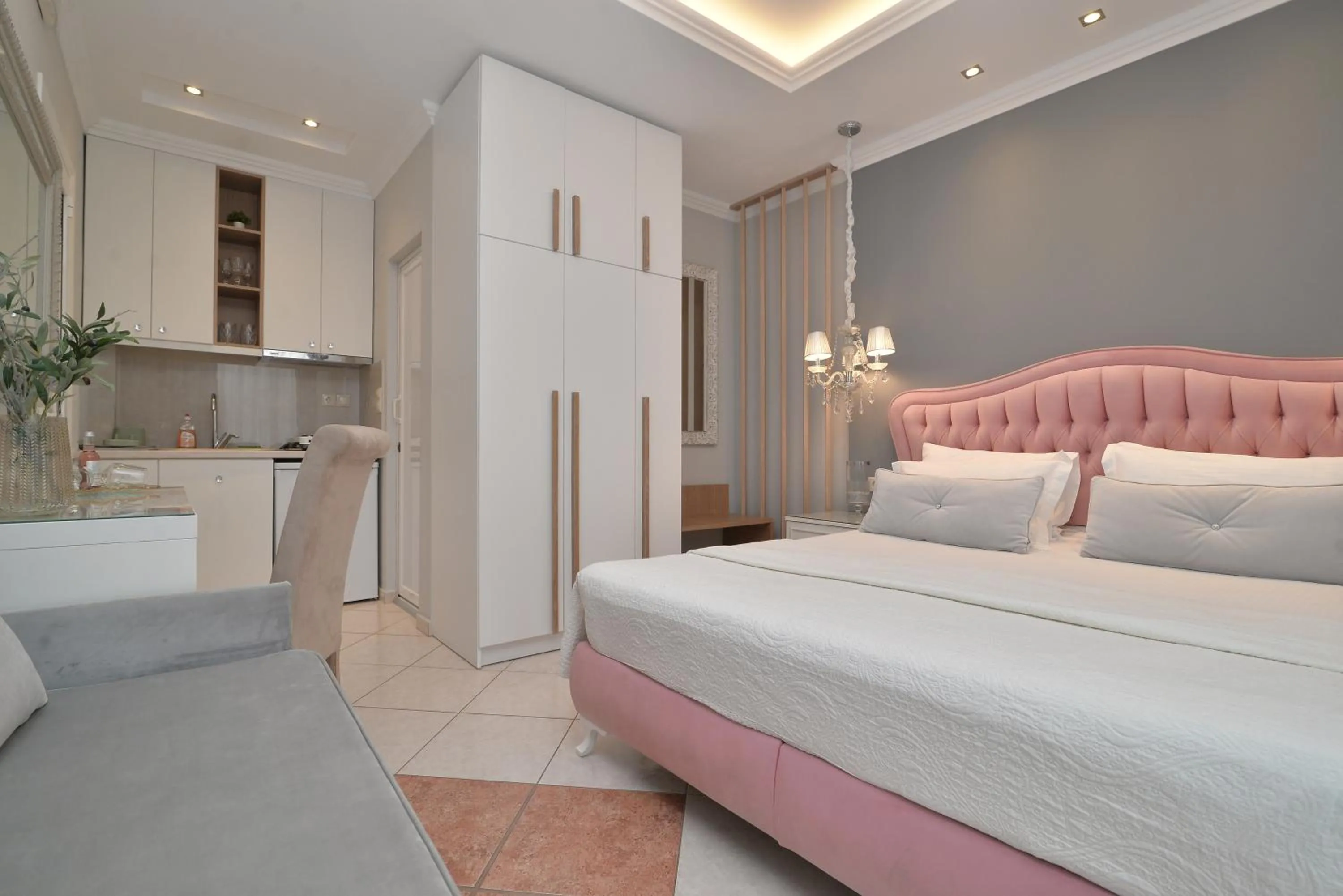 Bed in Epavlis Luxury apts