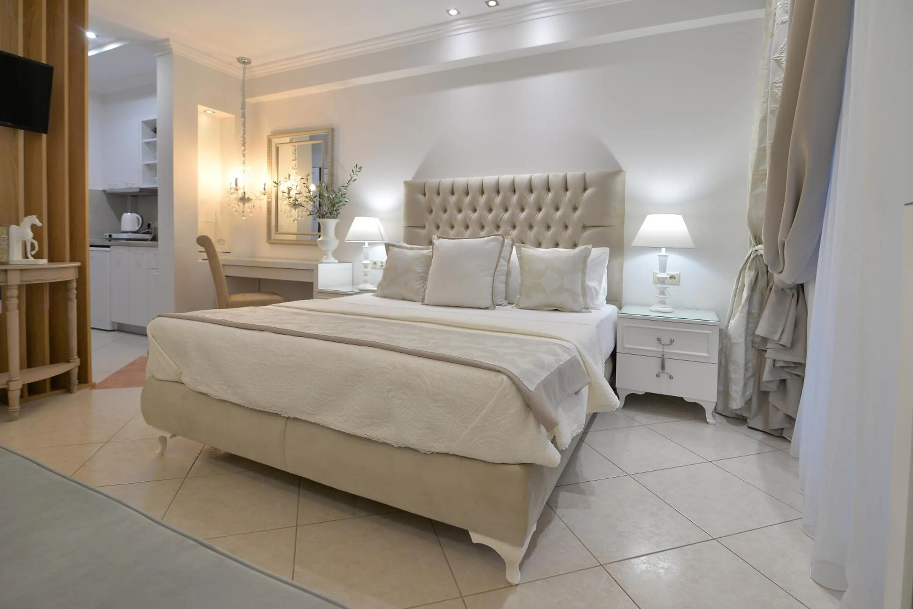 Bed in Epavlis Luxury apts