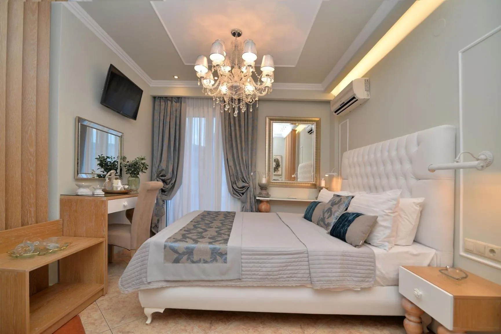 Bed in Epavlis Luxury apts
