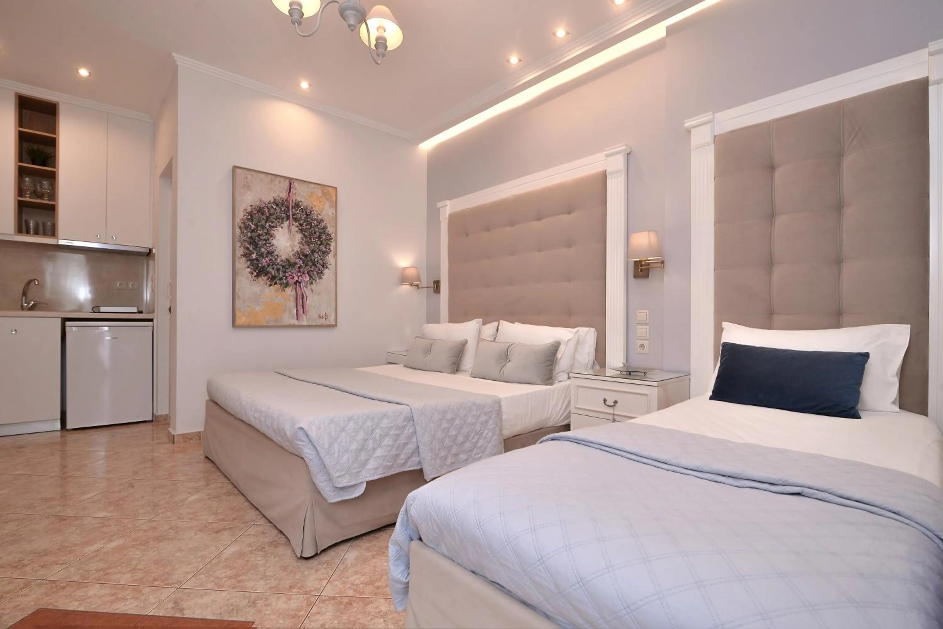 Bed in Epavlis Luxury apts