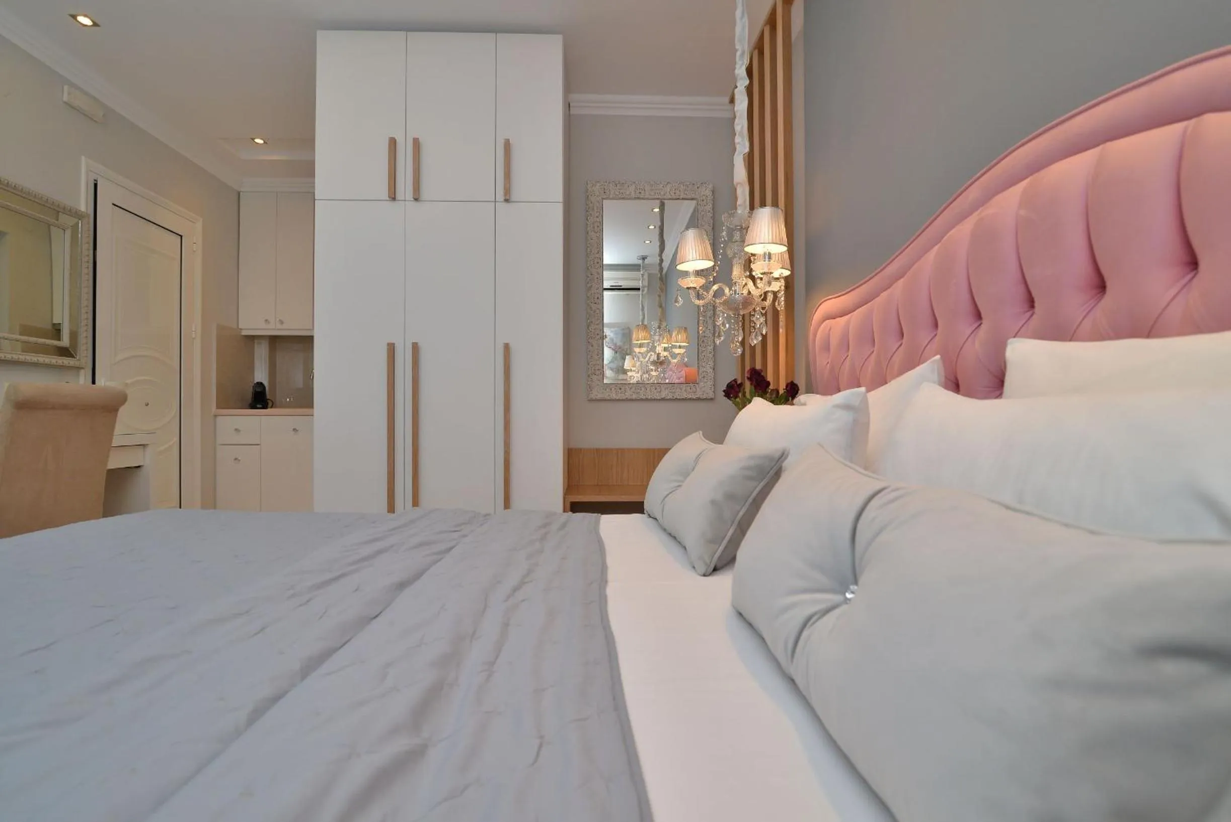 Bed in Epavlis Luxury apts