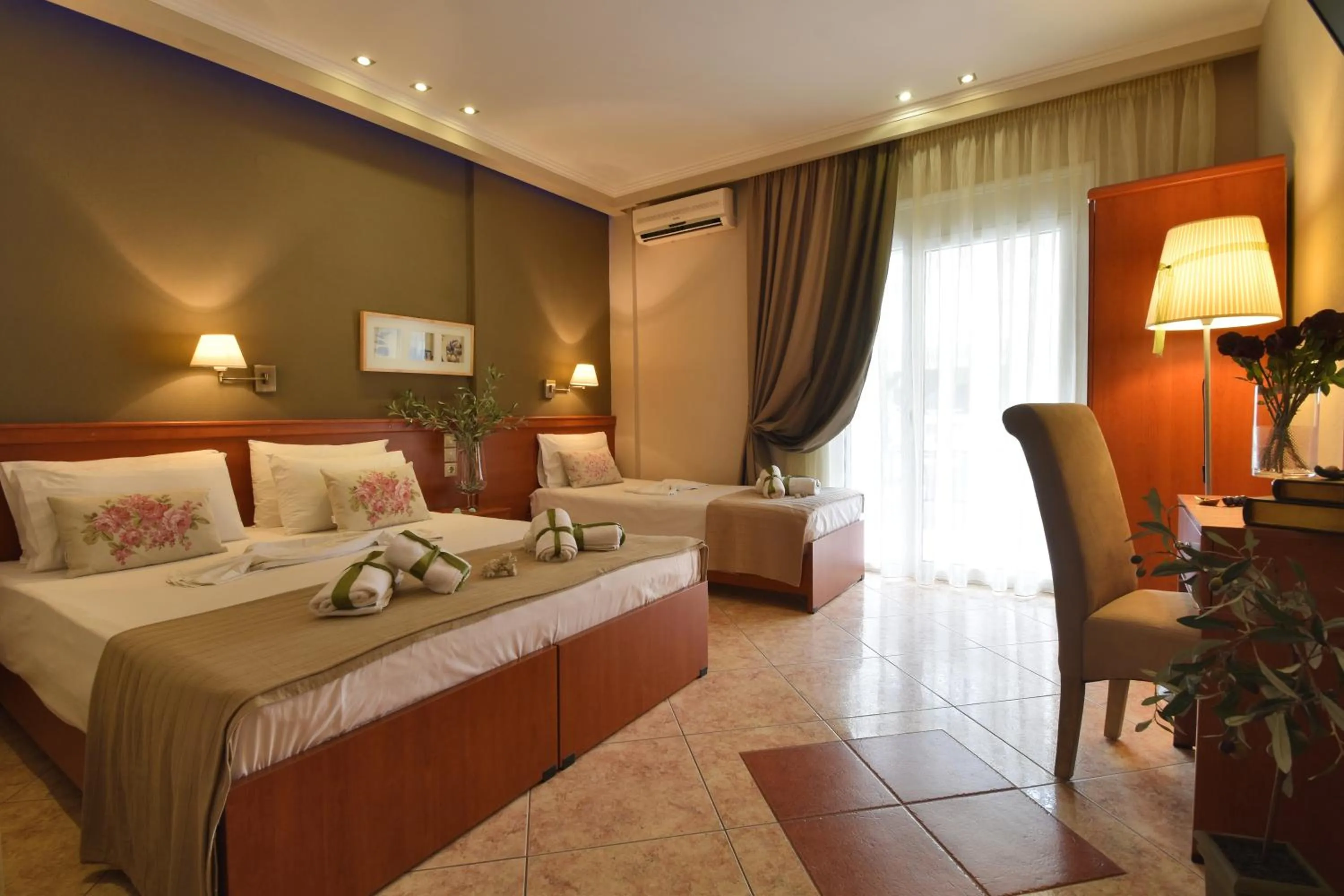 Bed in Epavlis Luxury apts