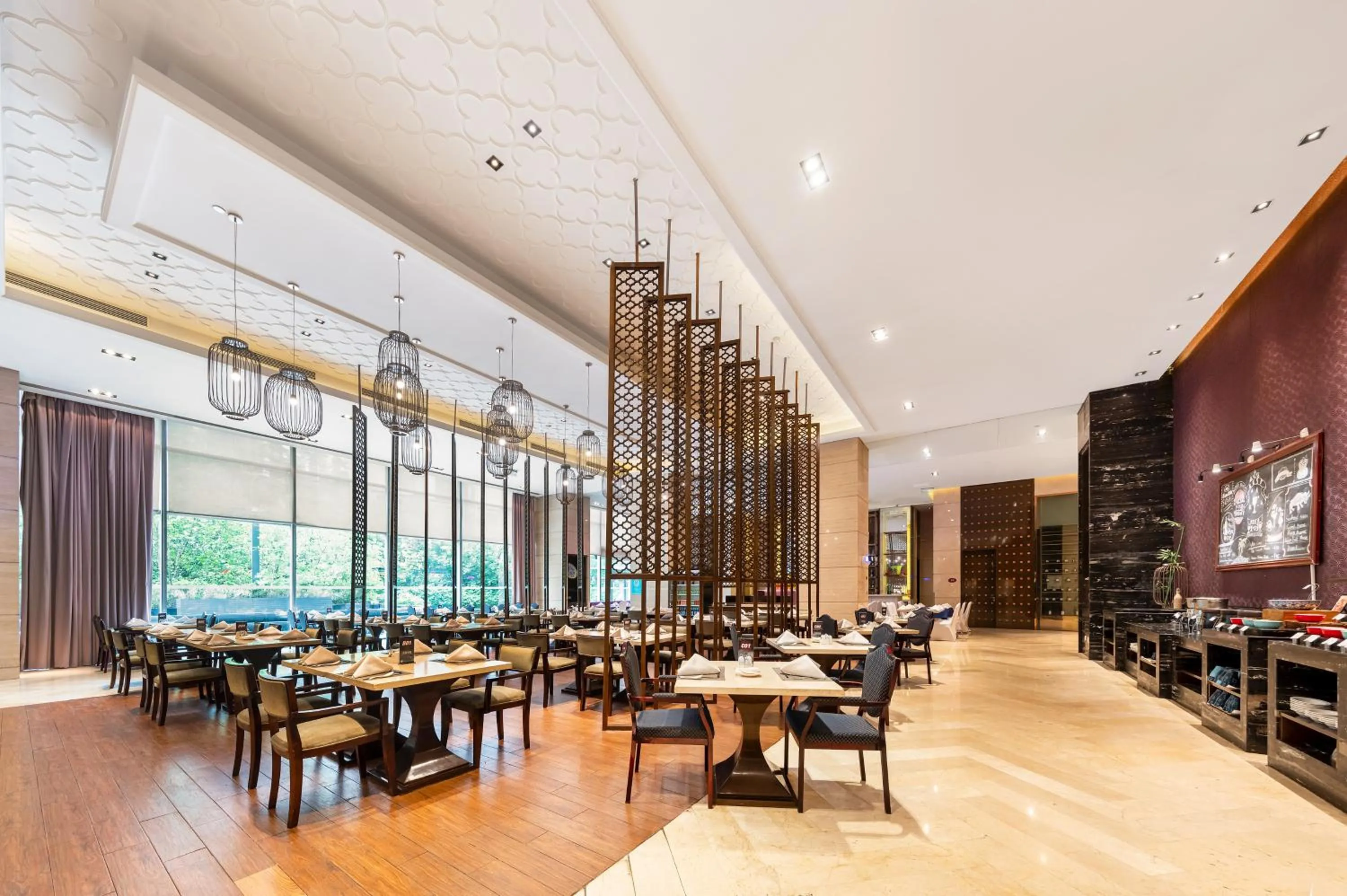 Restaurant/places to eat in Wanda Realm Langfang