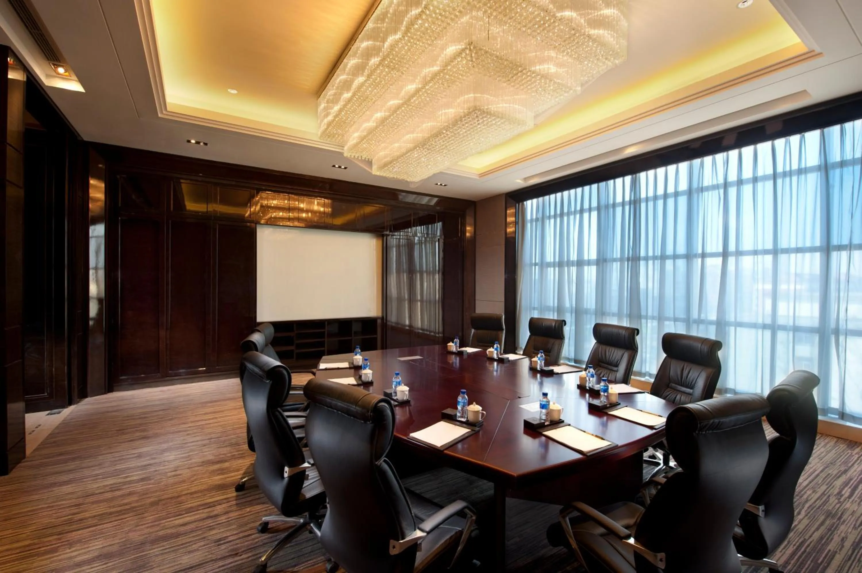 Business facilities in Wanda Realm Langfang