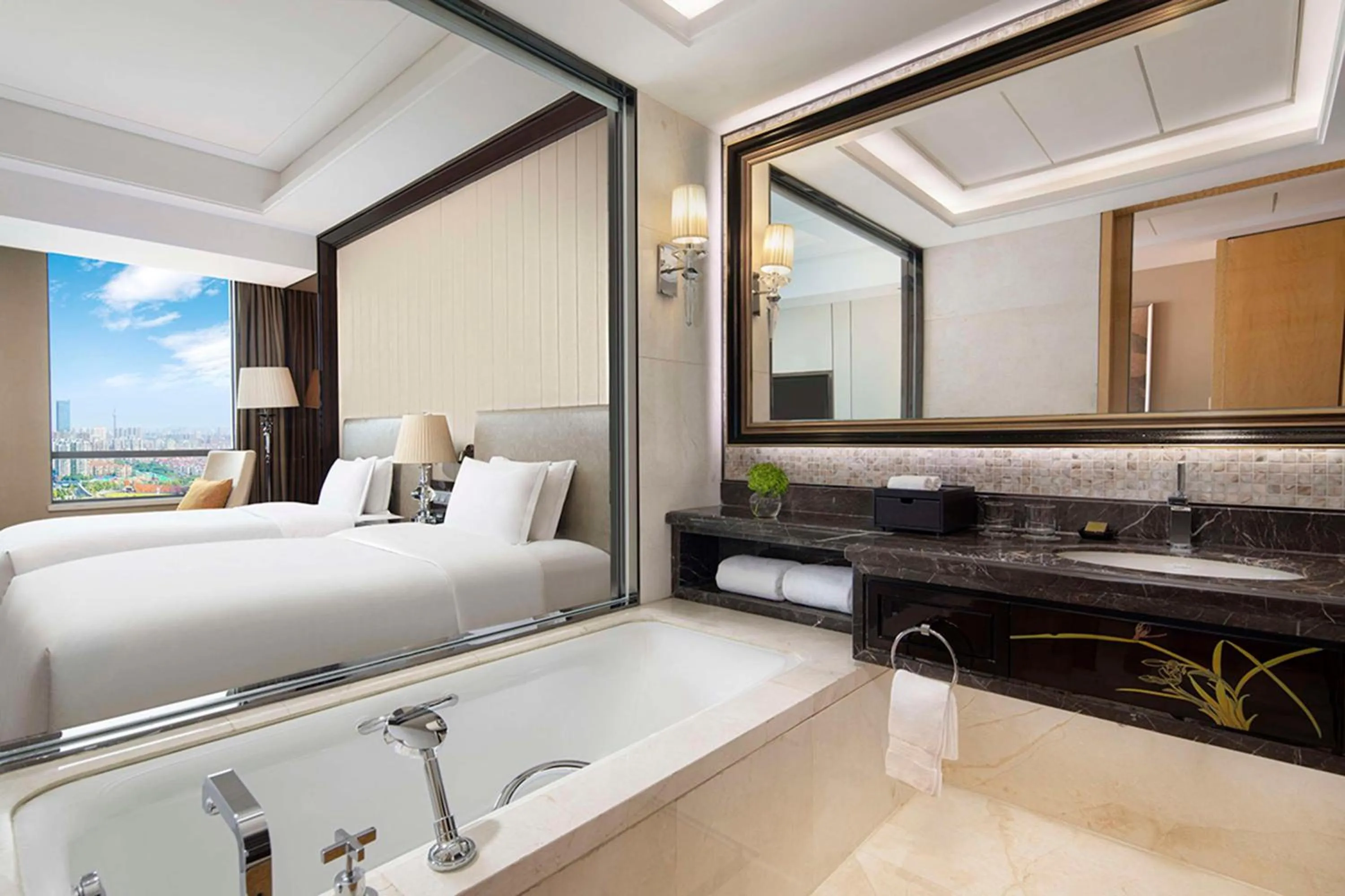 Bathroom, Bed in Hilton Nanjing