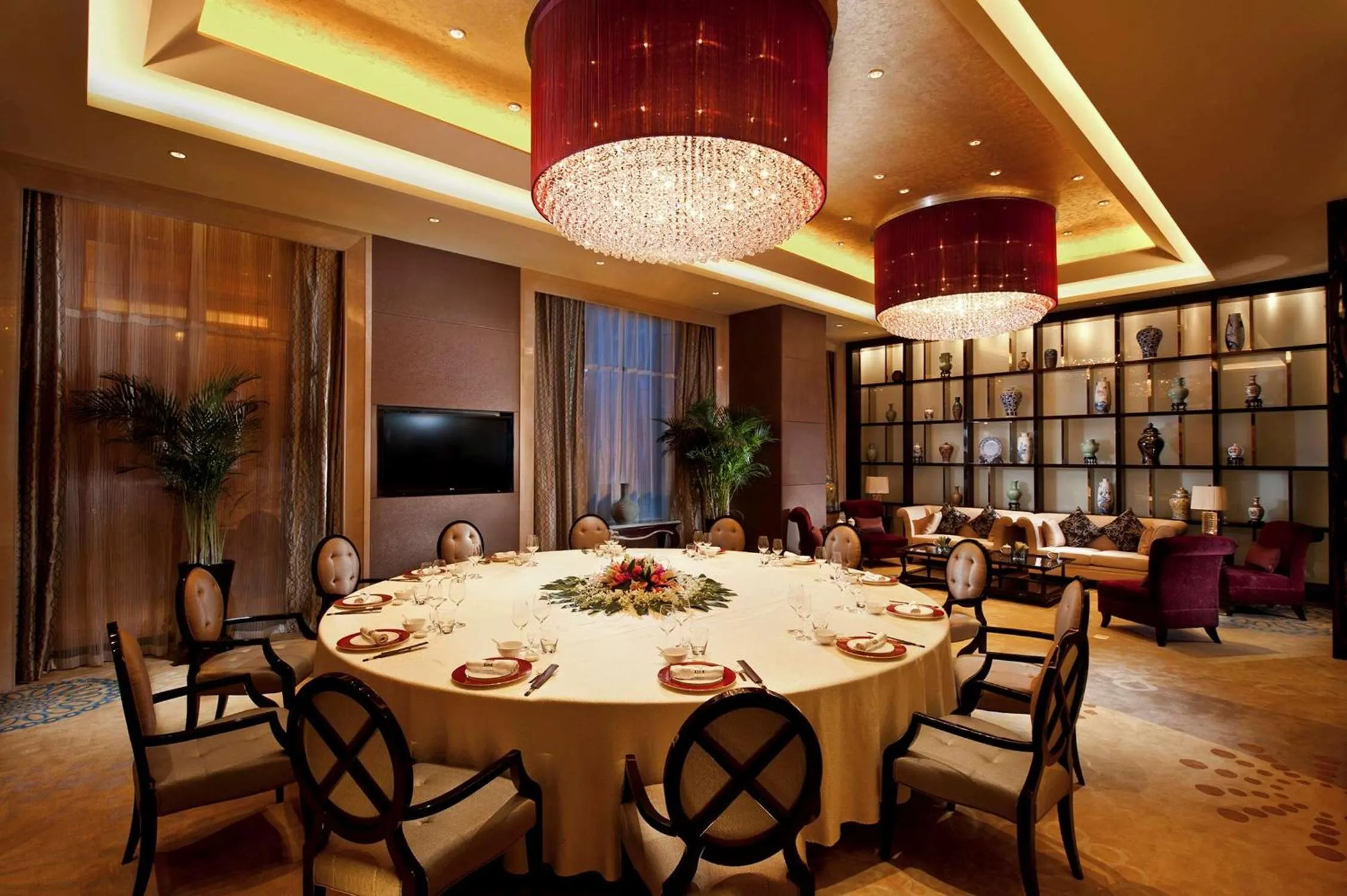 Restaurant/places to eat in Hilton Nanjing