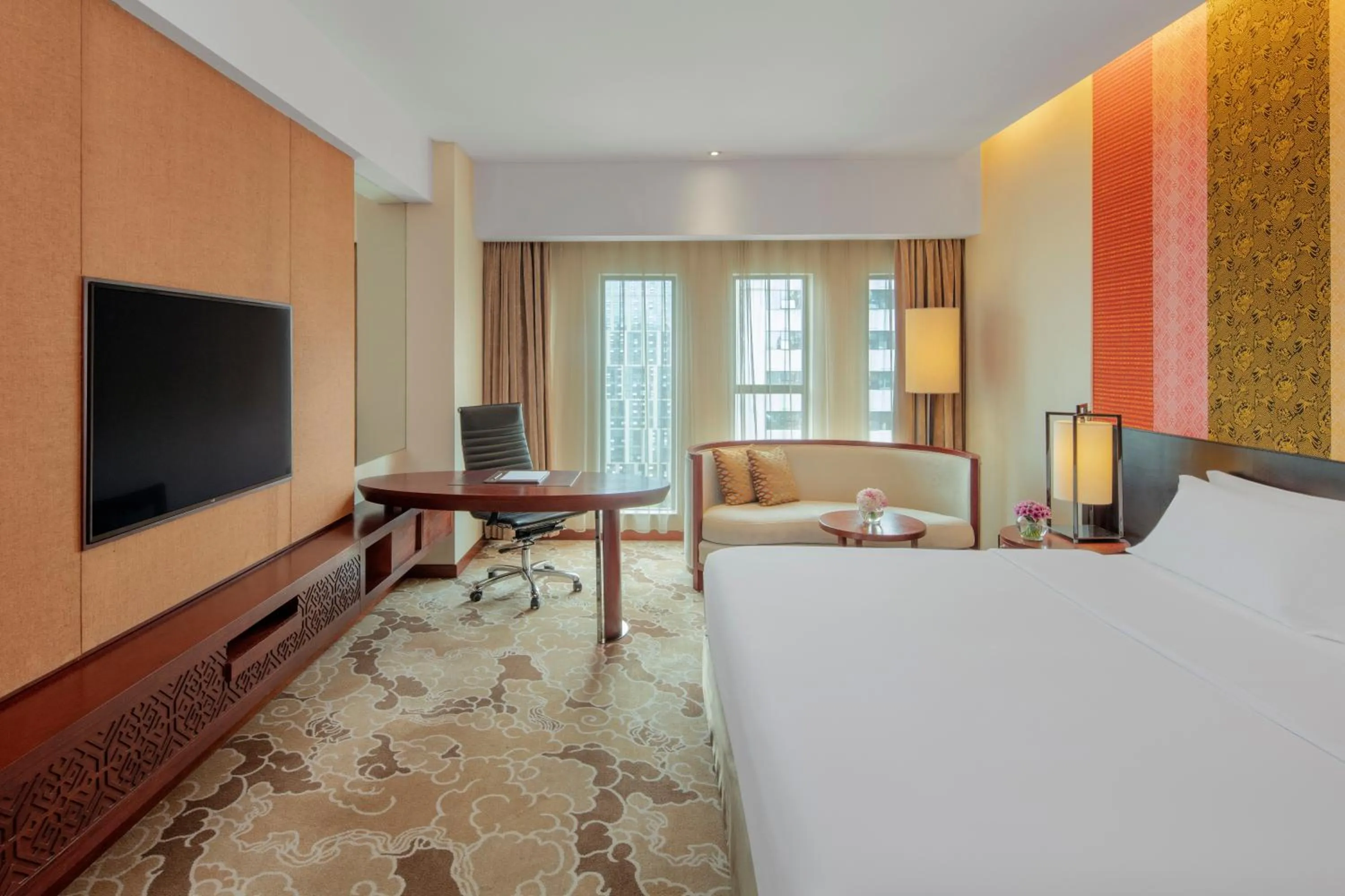 Photo of the whole room, Bed in Radisson Blu Hotel Liuzhou