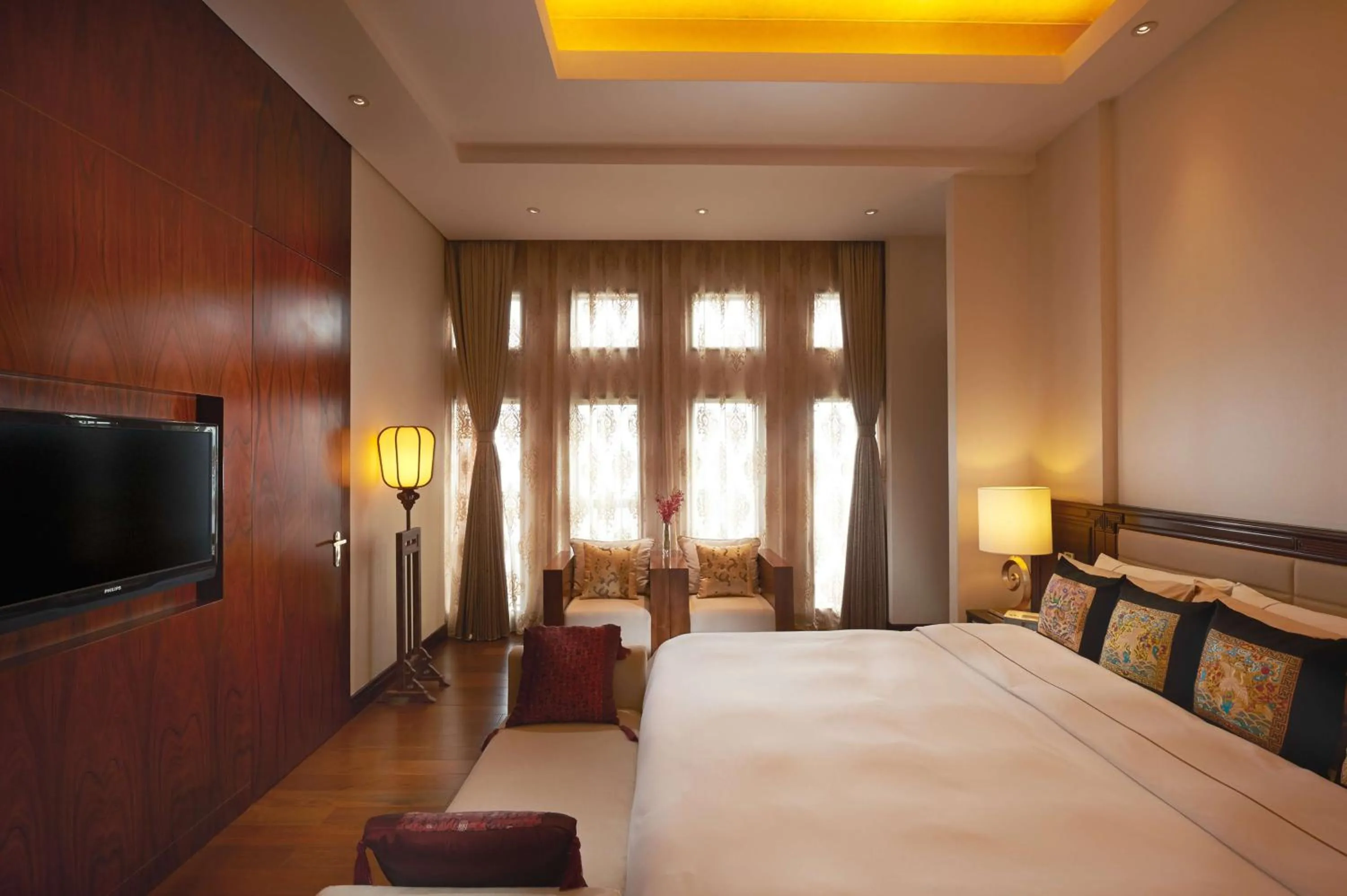 Photo of the whole room, Bed in Radisson Blu Hotel Liuzhou