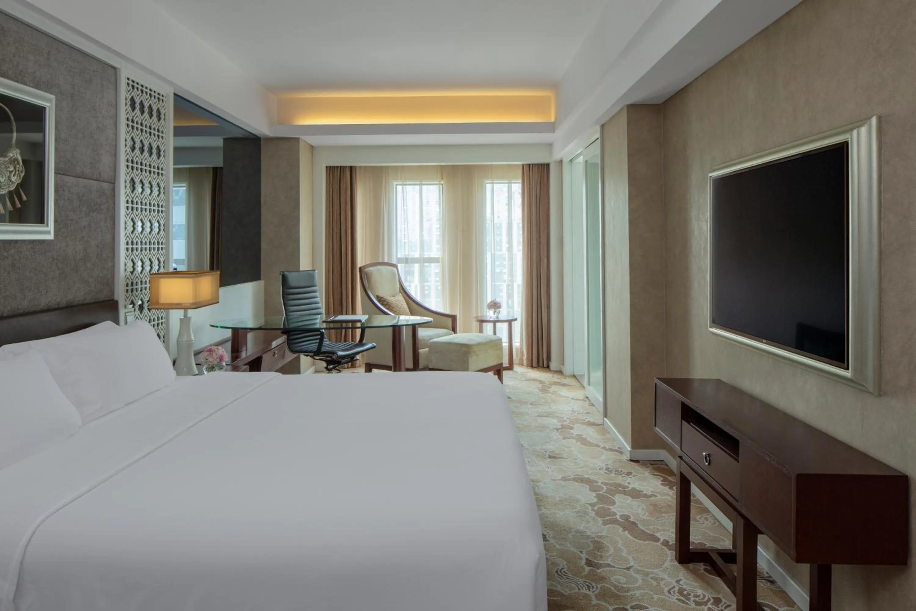 Bed in Radisson Blu Hotel Liuzhou