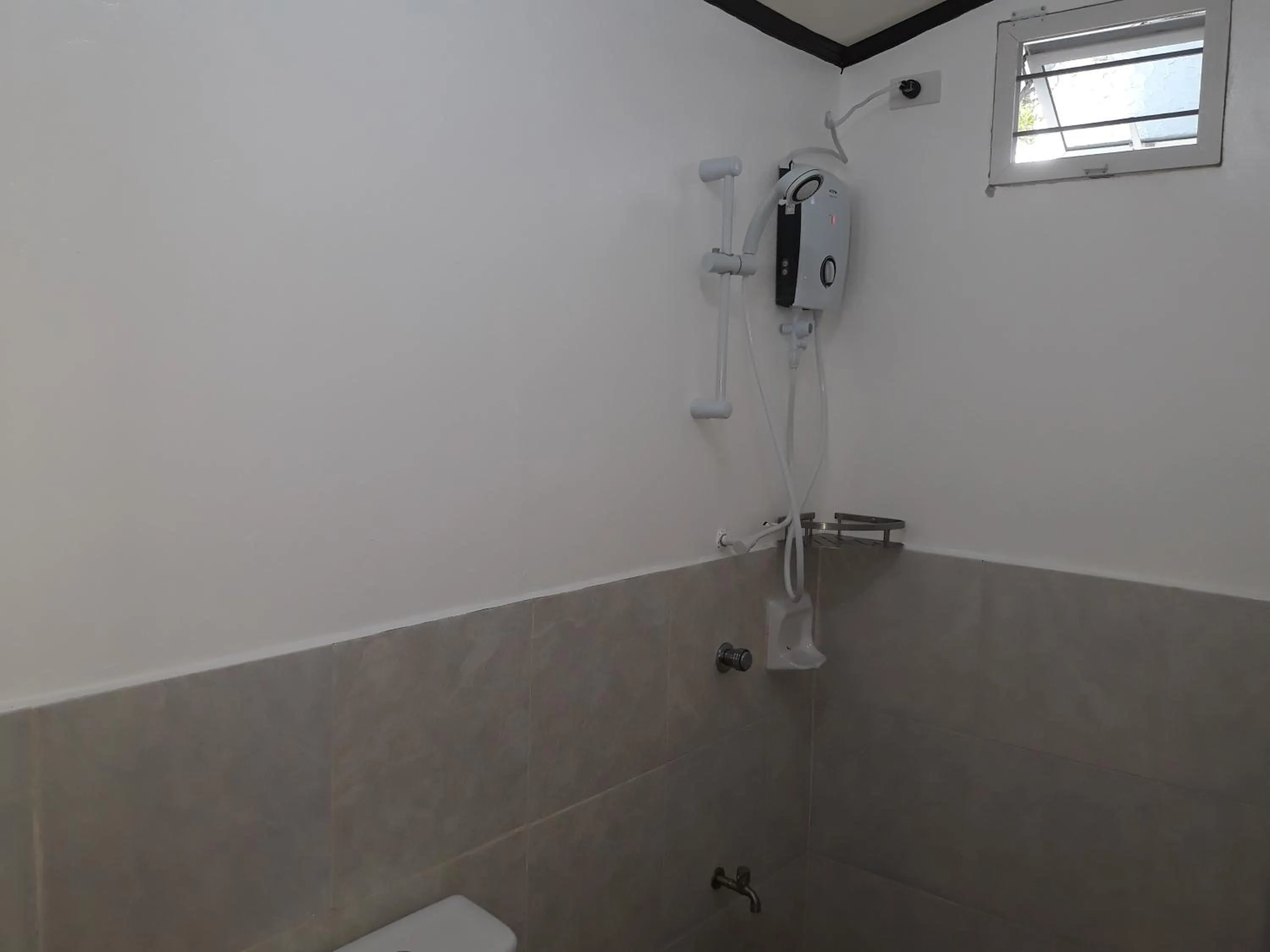 Shower in Gardenview Homestay Siargao