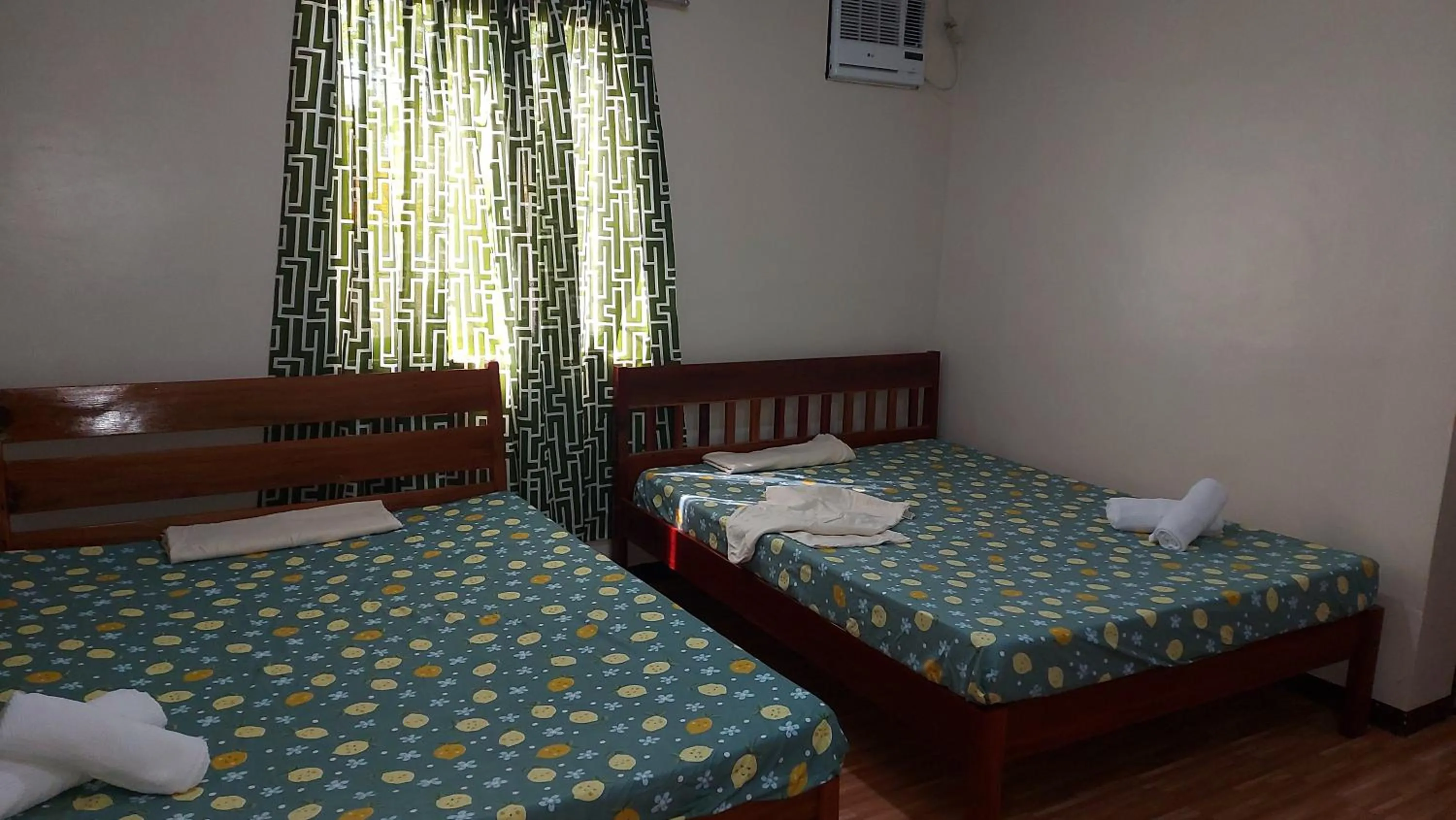 Photo of the whole room, Bed in Gardenview Homestay Siargao