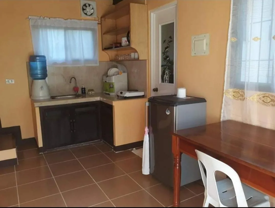 Kitchen or kitchenette in Gardenview Homestay Siargao