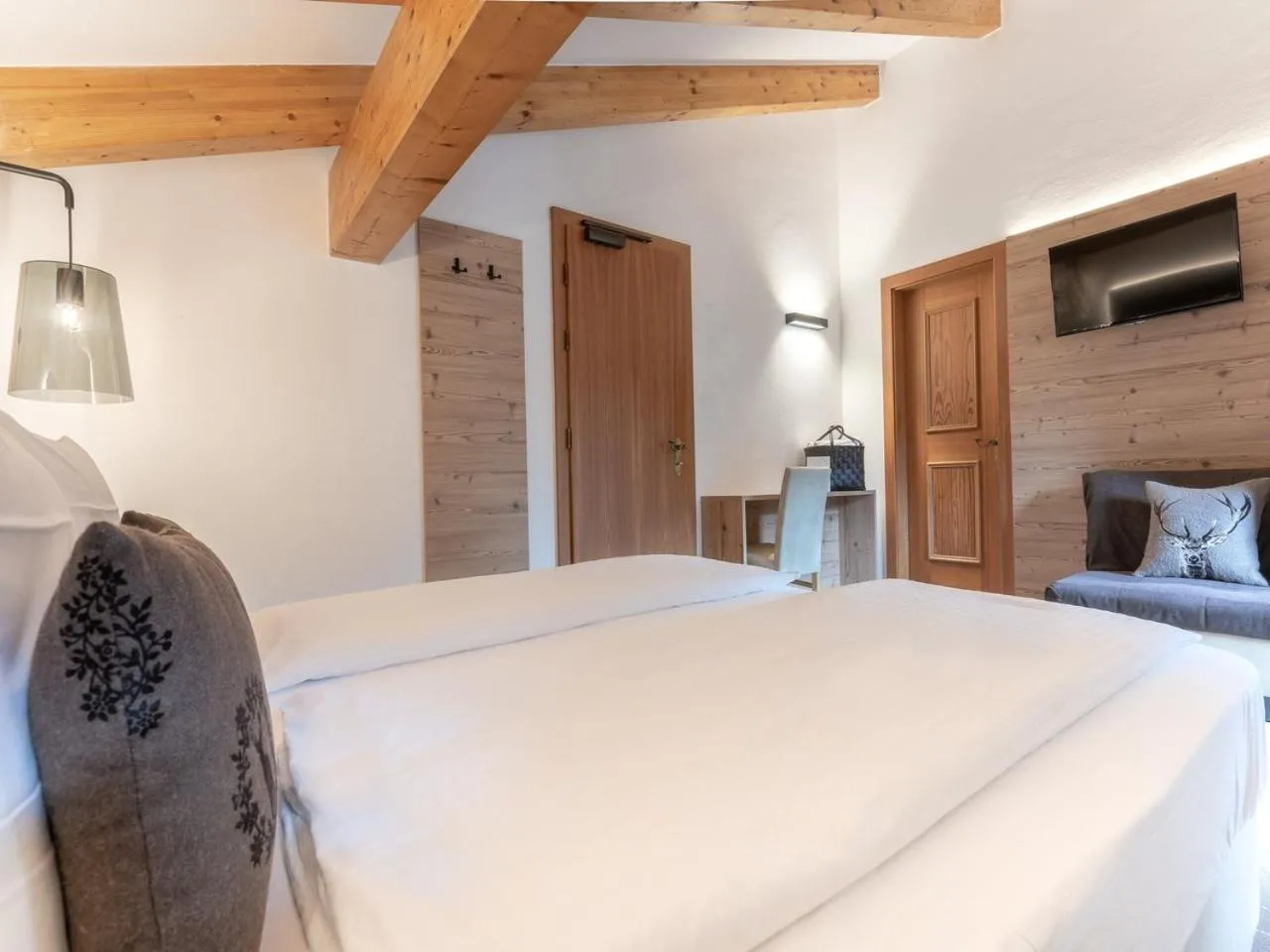 Bed in Hotel Madonnina Resort And Wellness