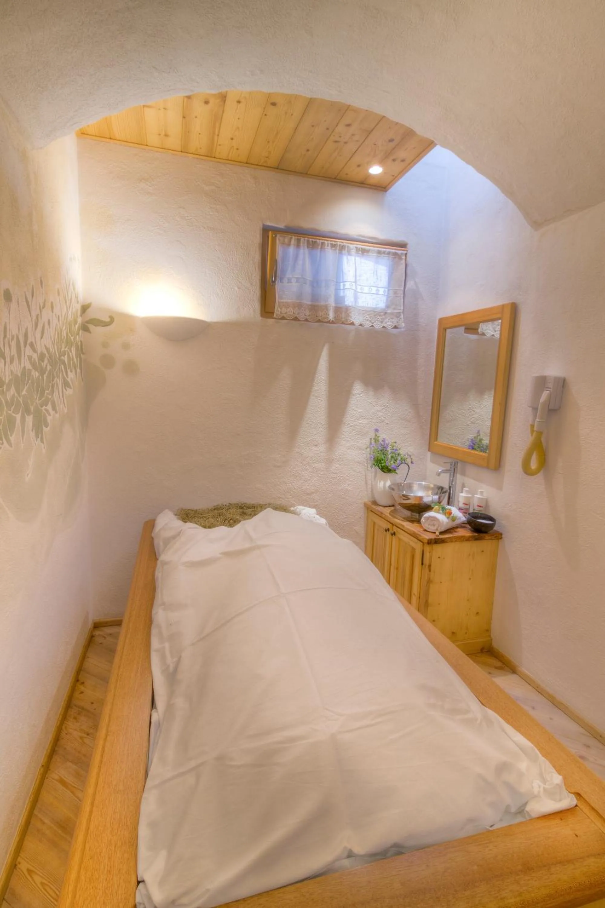 Massage, Bed in Hotel Madonnina Resort And Wellness
