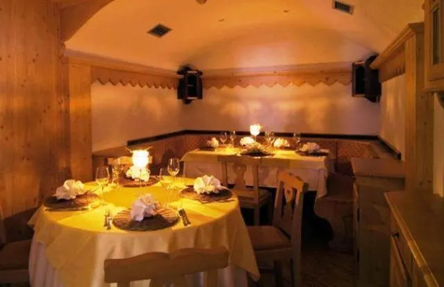 Restaurant/places to eat in Hotel Madonnina Resort And Wellness