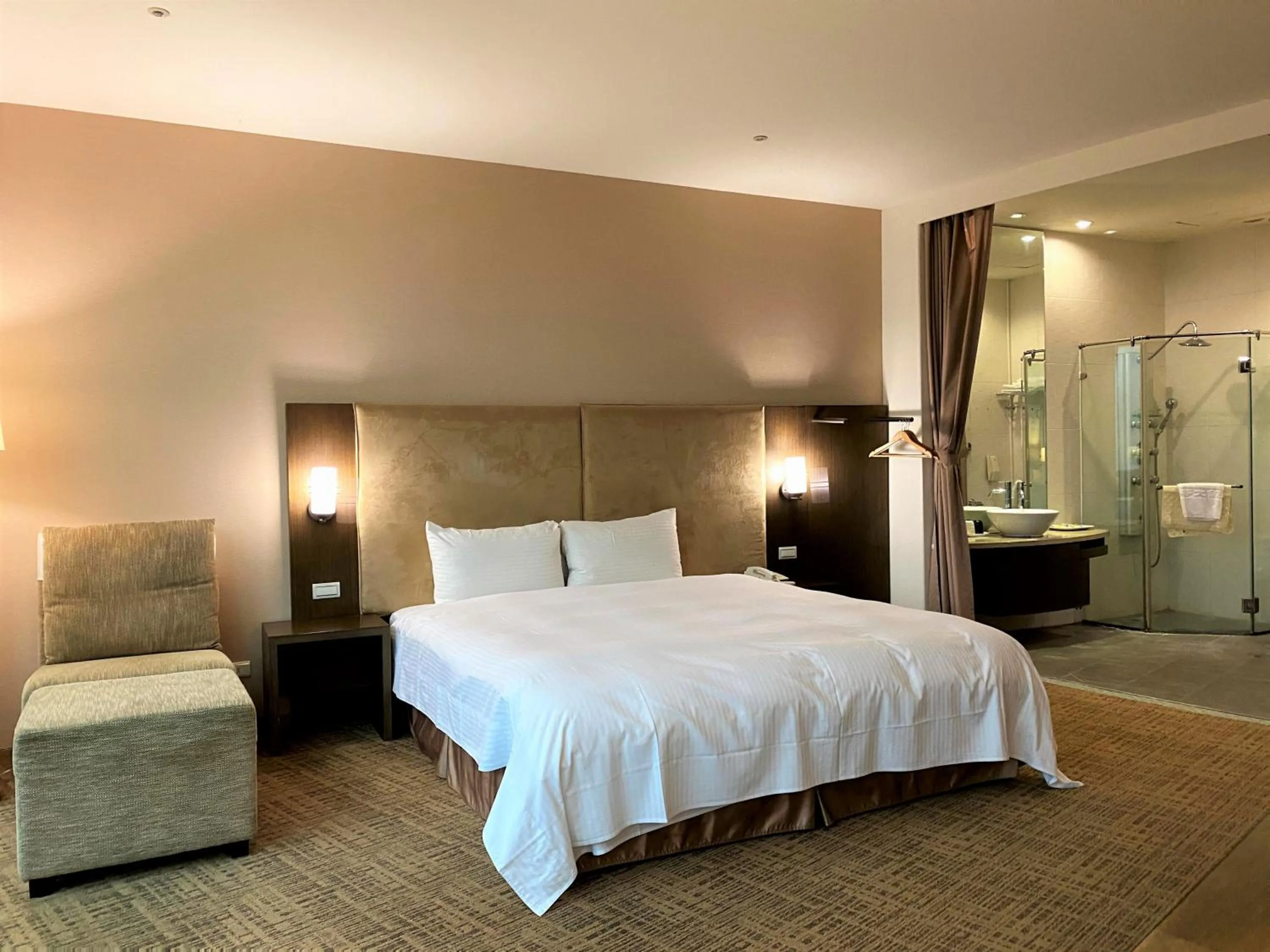 Bed in Kavalan Hotel