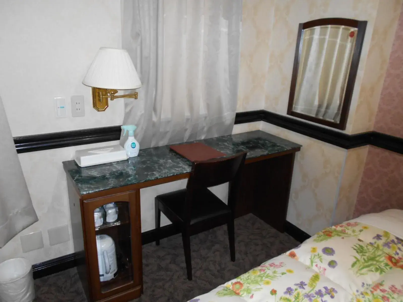 Bed in Nishikawaguchi Station Hotel Stay Lounge Bed in Nishikawaguchi Station Hotel Stay Lounge