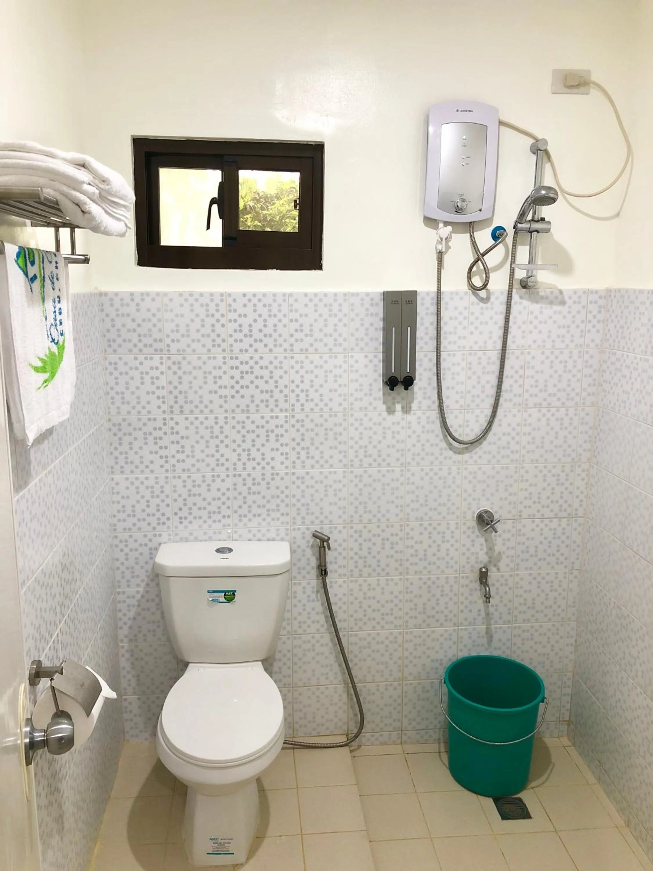 Shower in Casa de Moalboal