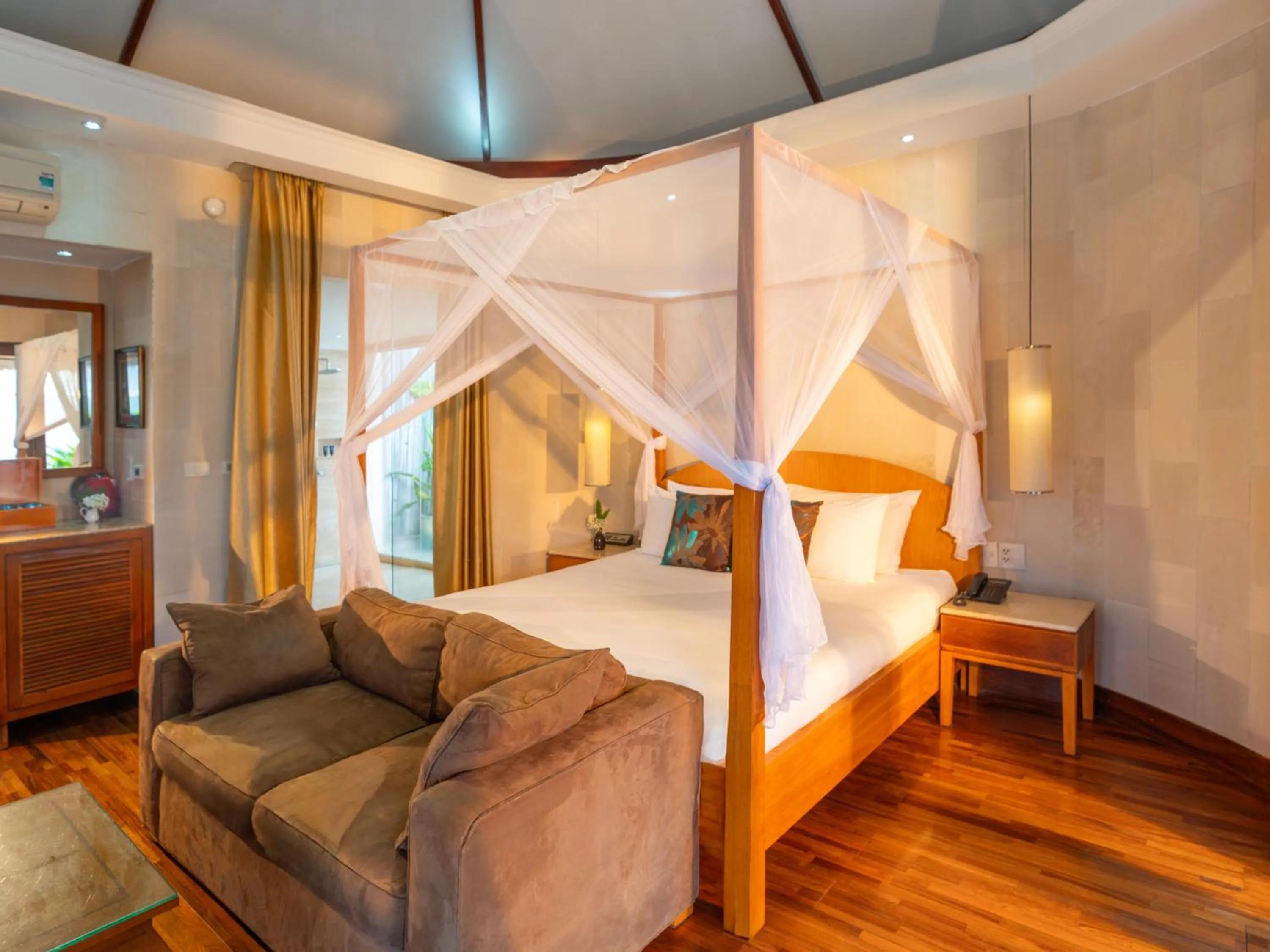 Bed in Sunsea Resort