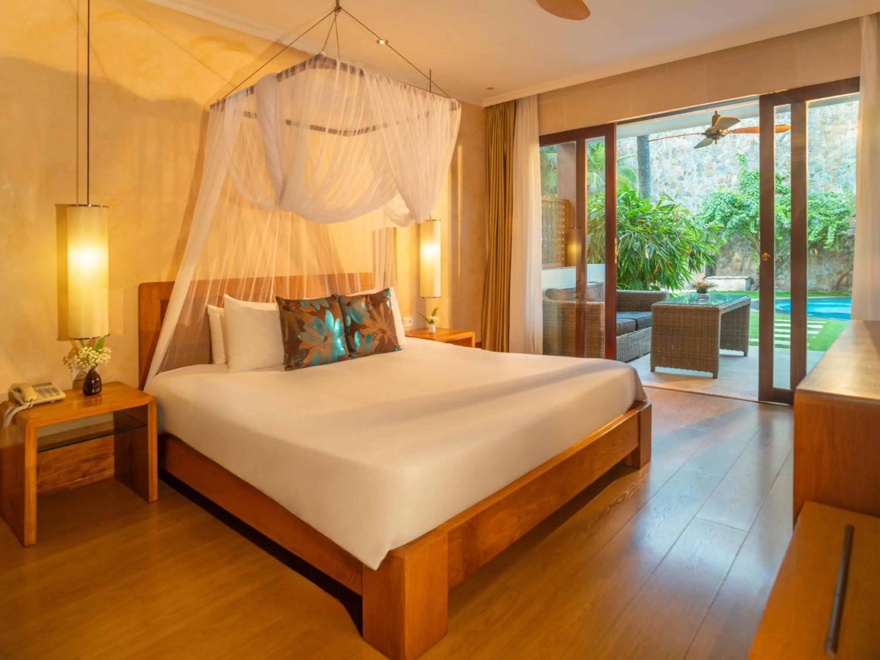 Bed in Sunsea Resort