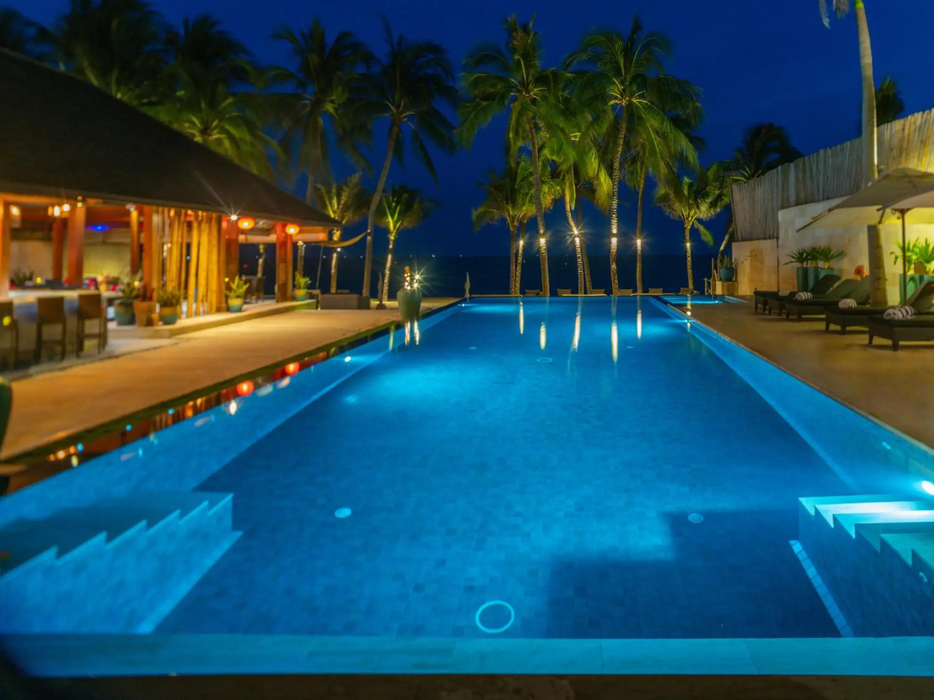 Swimming pool in Sunsea Resort Swimming pool in Sunsea Resort