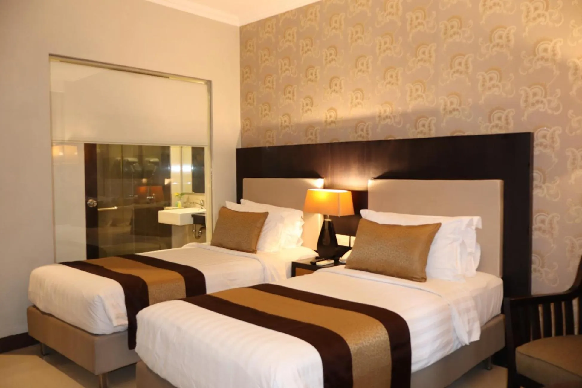 Bedroom, Bed in The Victoria Hotel Yogyakarta