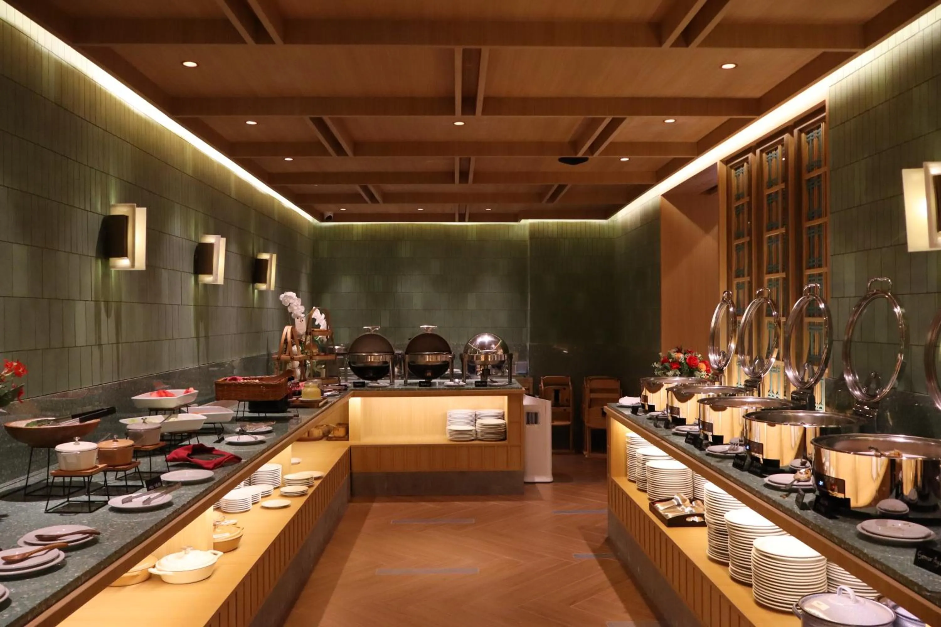 Restaurant/places to eat in The Victoria Hotel Yogyakarta