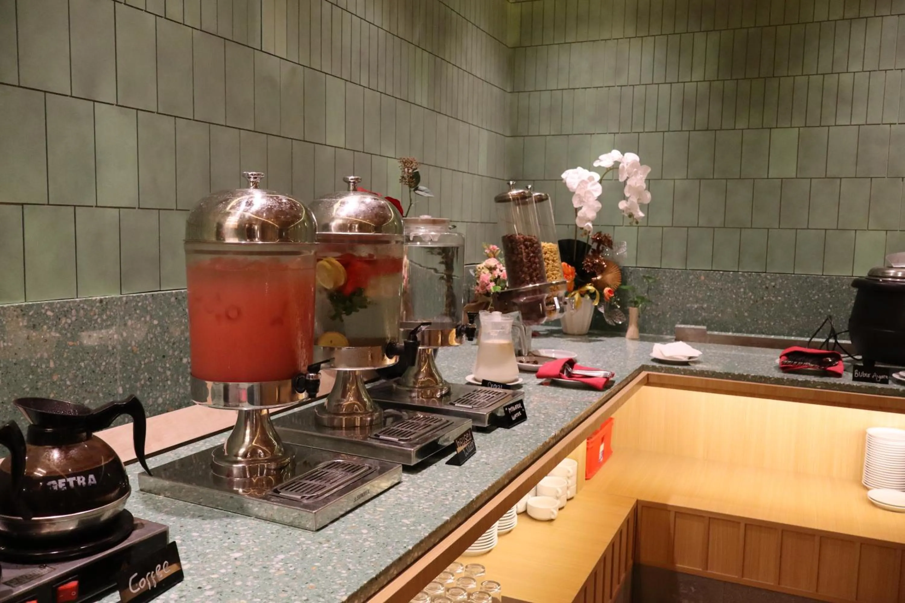 Restaurant/places to eat in The Victoria Hotel Yogyakarta