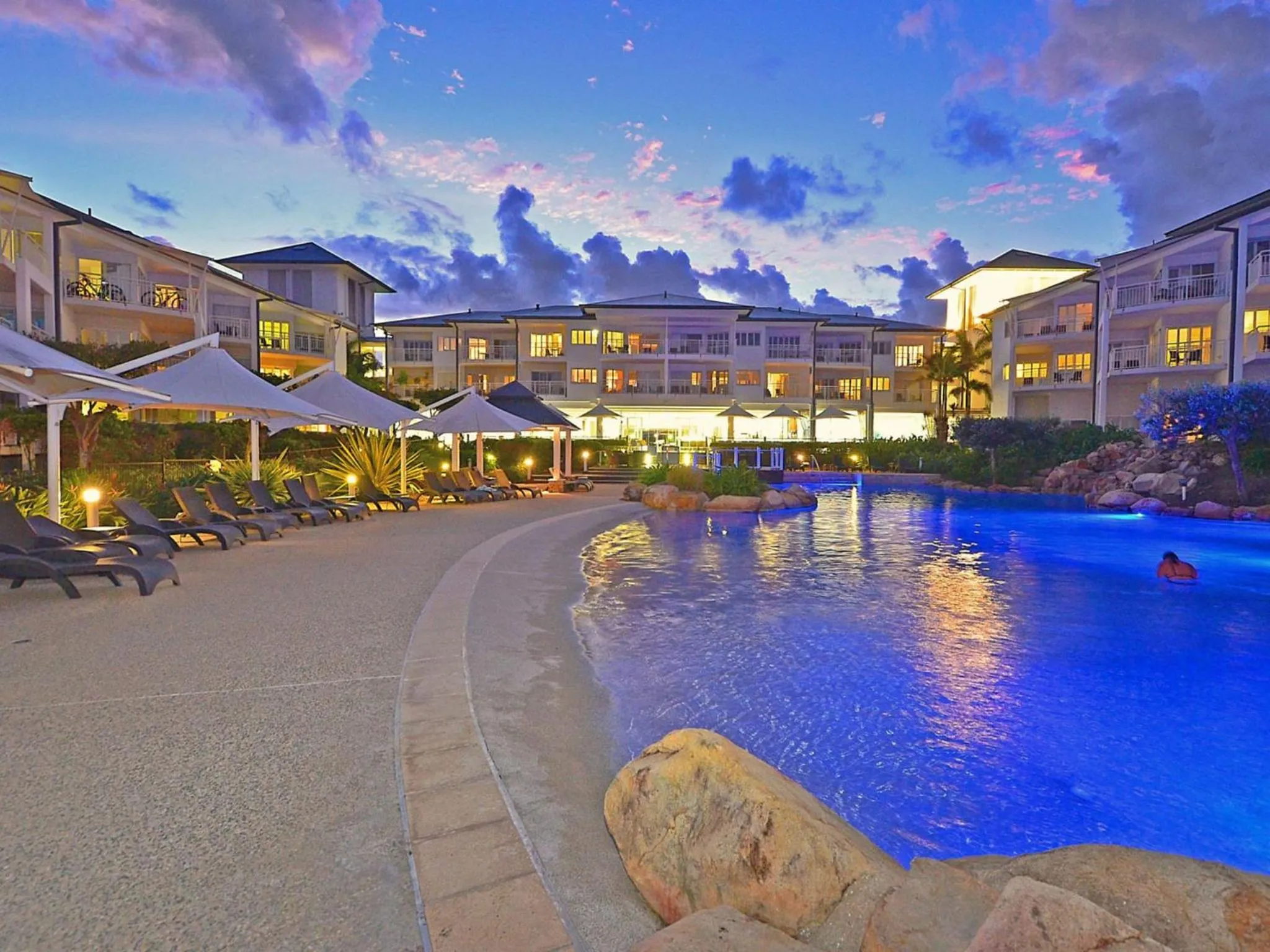 RESORT ON THE BEACH 2214/2215