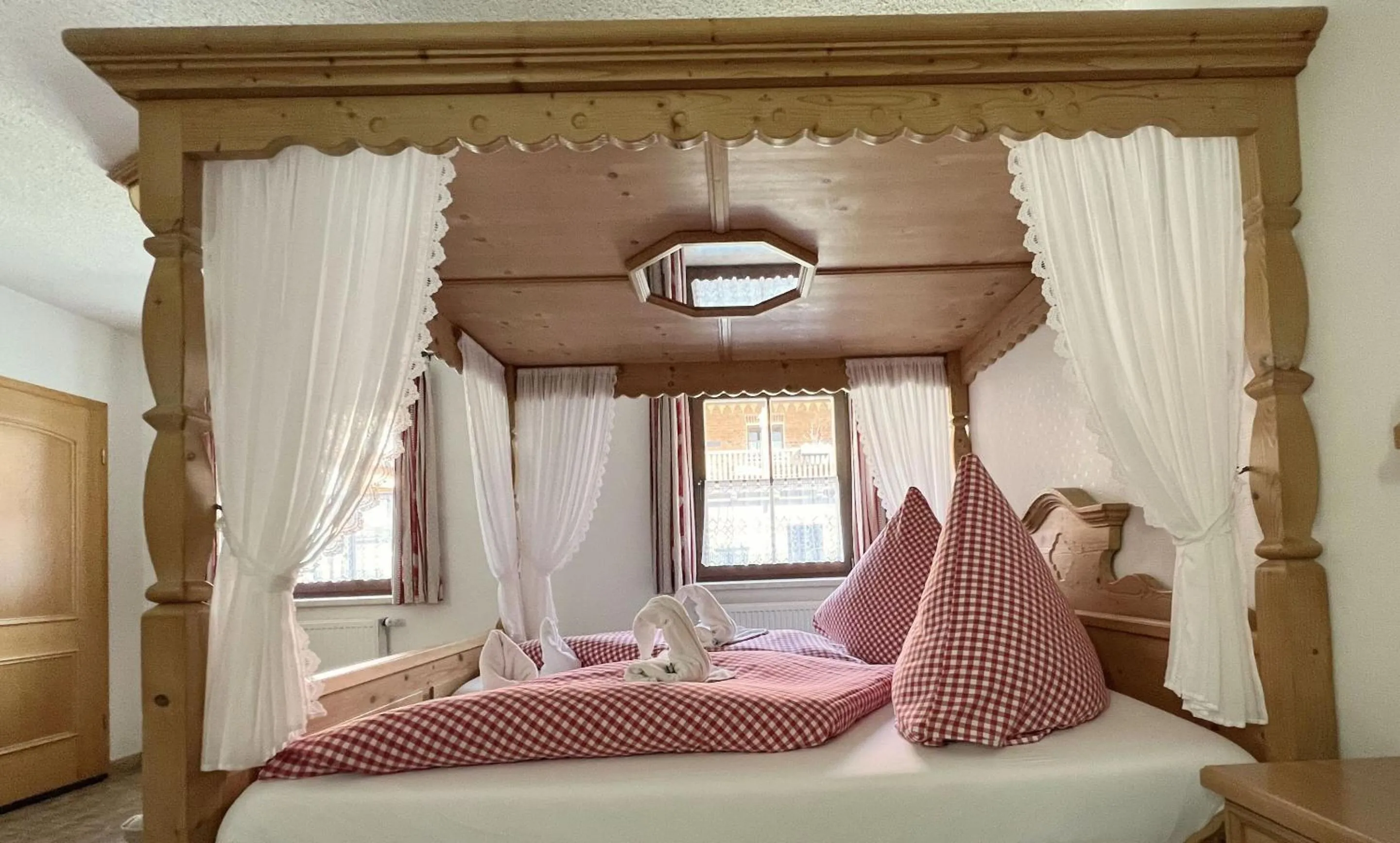 Other, Bed in Hotel Sonnekalb