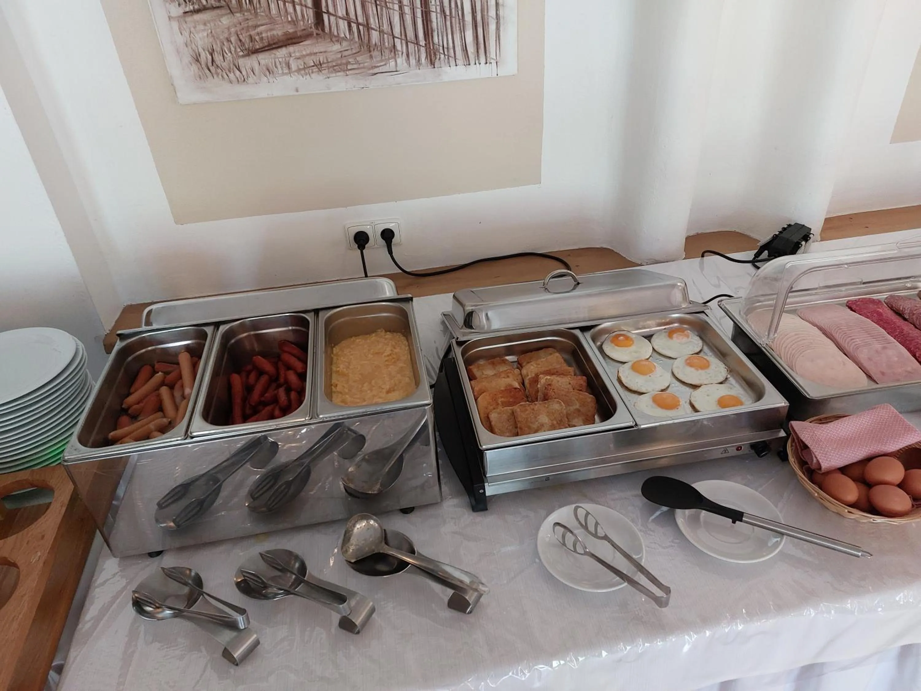 Buffet breakfast in Hotel Gold