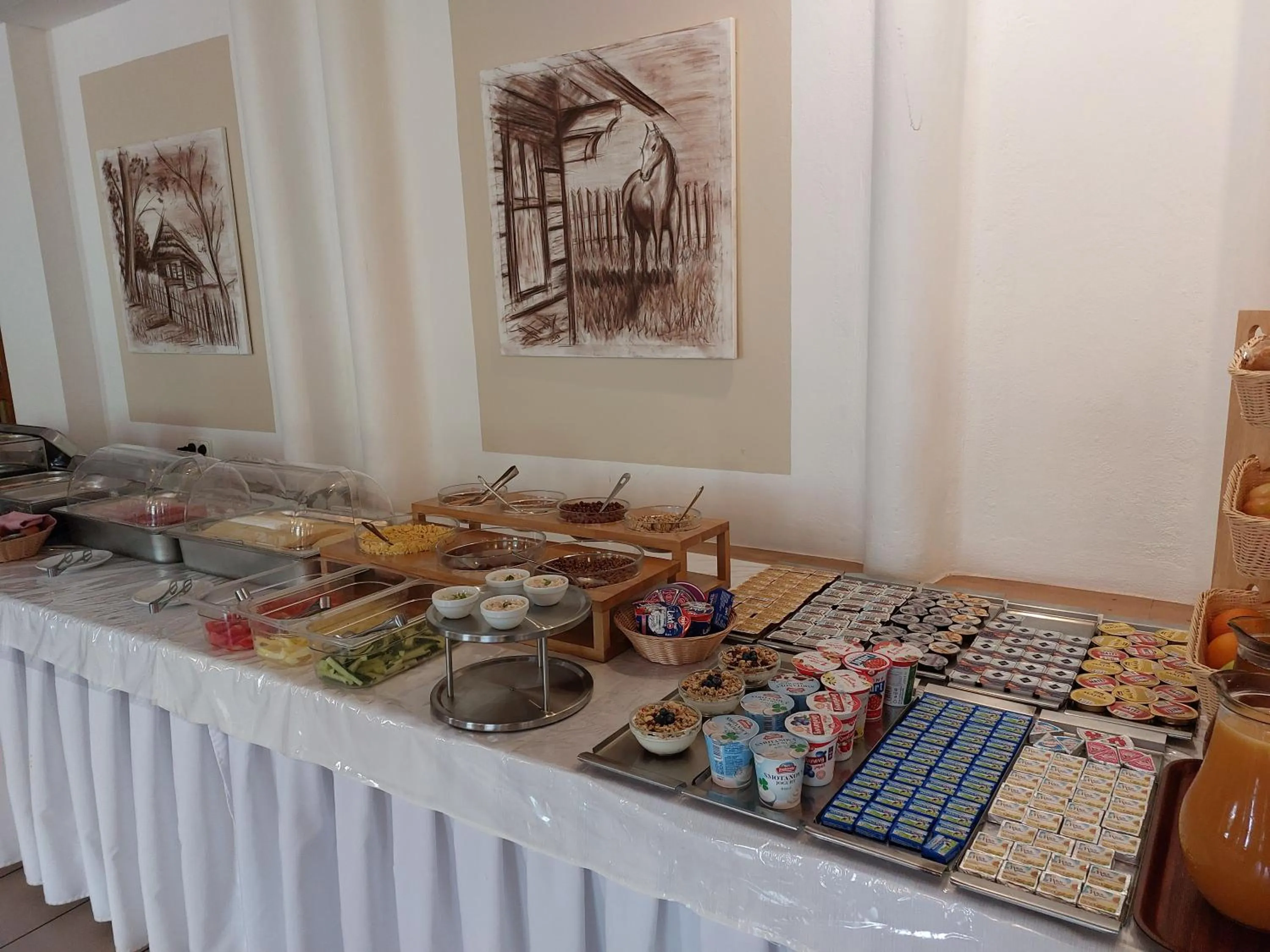 Buffet breakfast in Hotel Gold