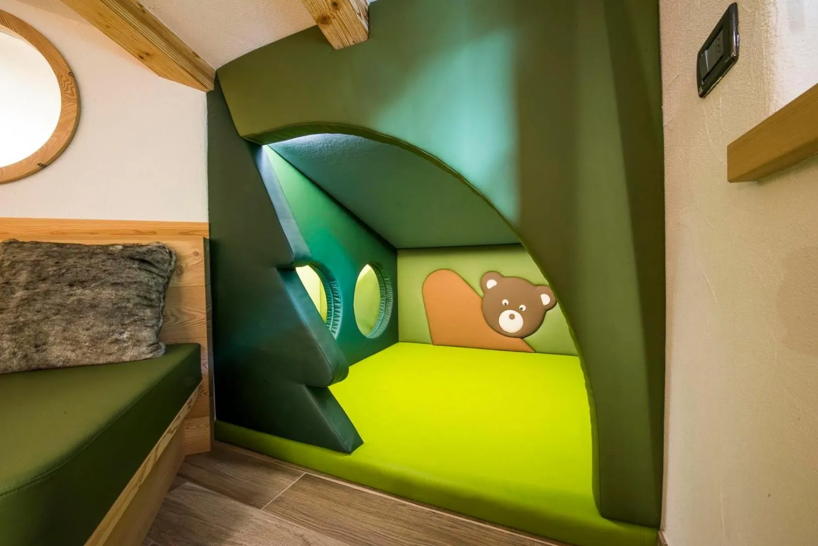 Children play ground in Chalet Pineta relax location