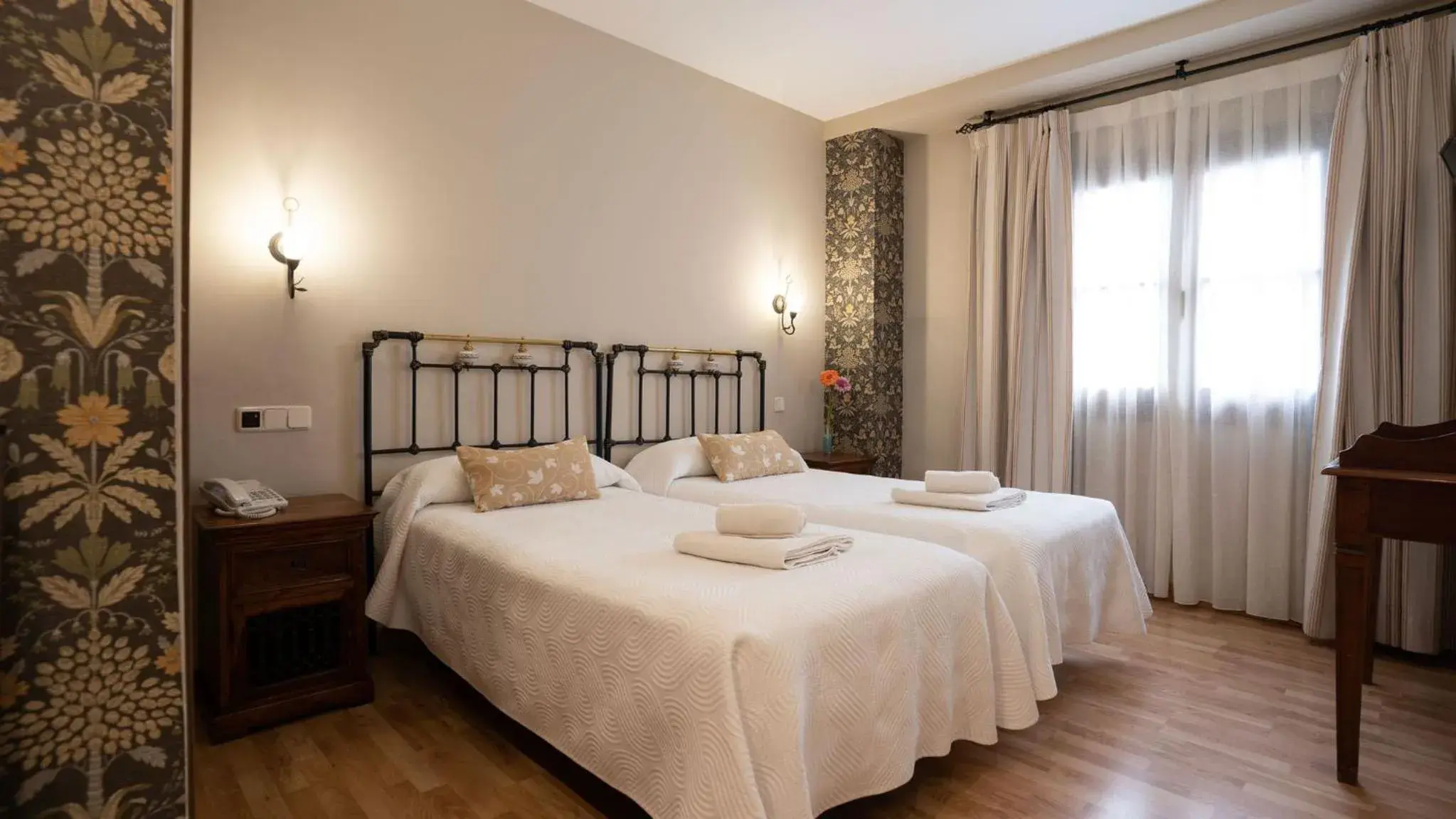 Economy Double Room in Hospederia Princesa Elima Economy Double Room in Hospederia Princesa Elima