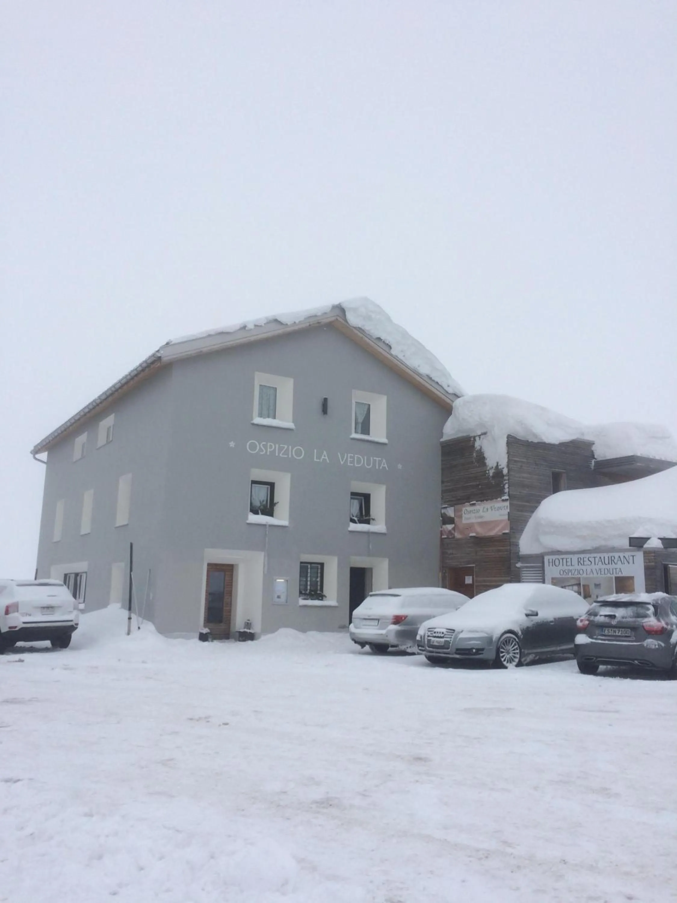 Property building in Ospizio La Veduta