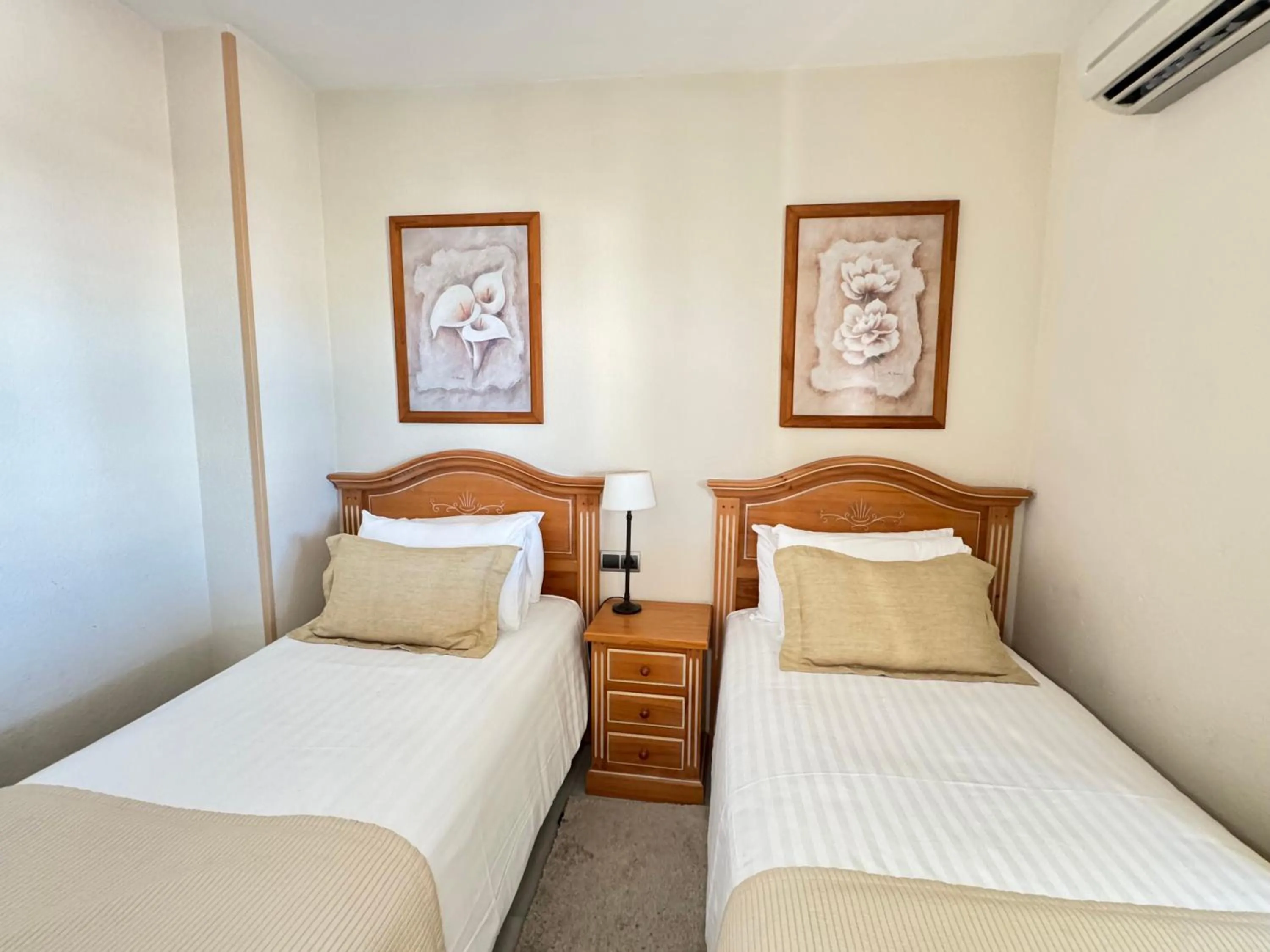 Bedroom, Bed in Macdonald Doña Lola Resort