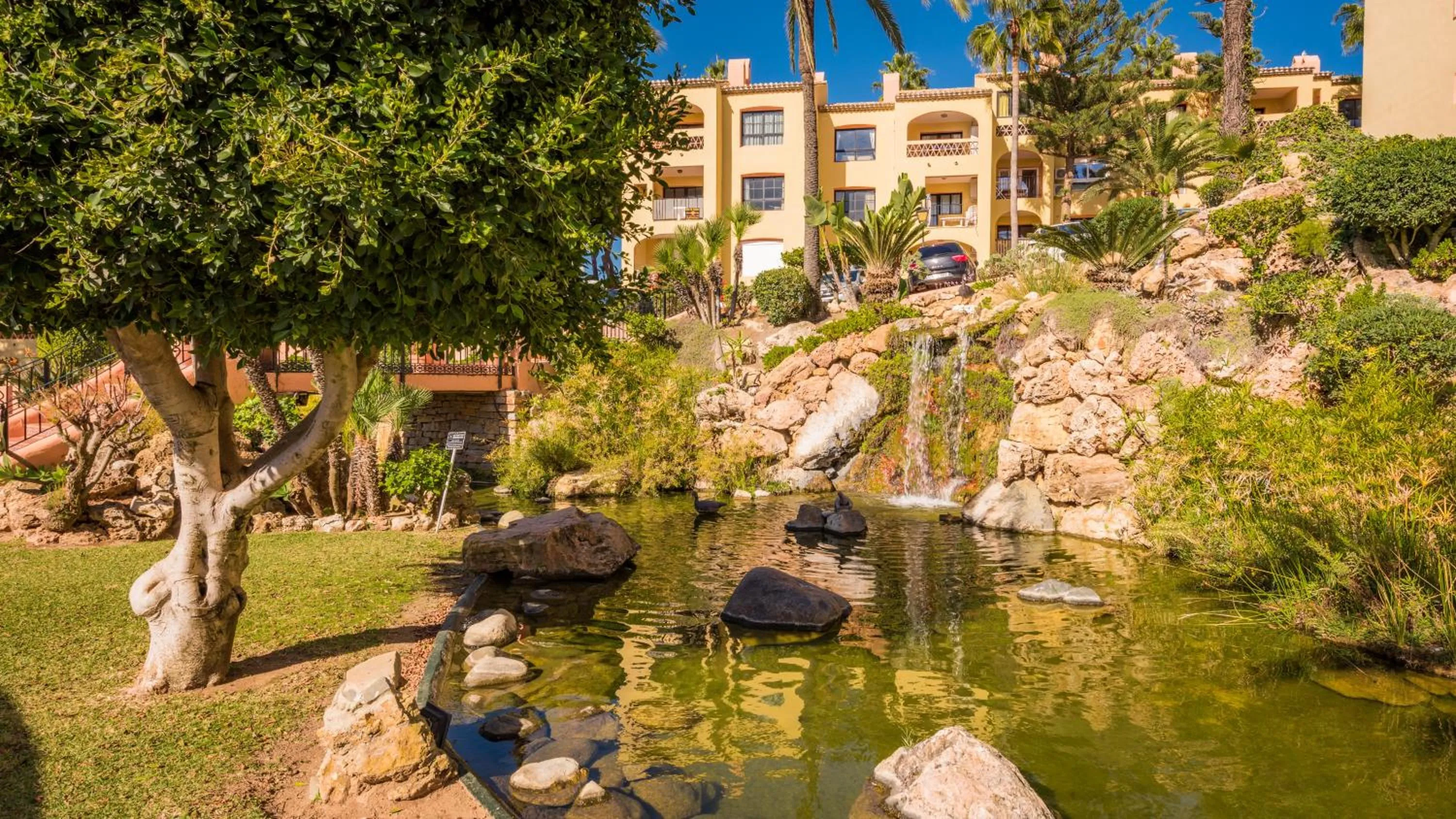 Garden in Macdonald Doña Lola Resort