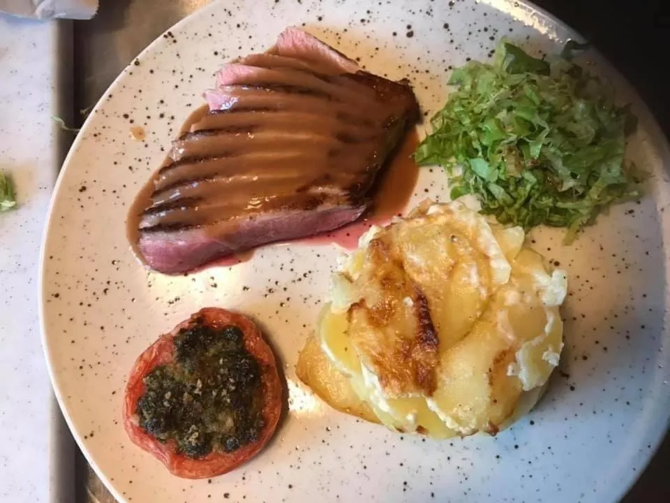 Kitchen or kitchenette in Les Tuileries de Chanteloup