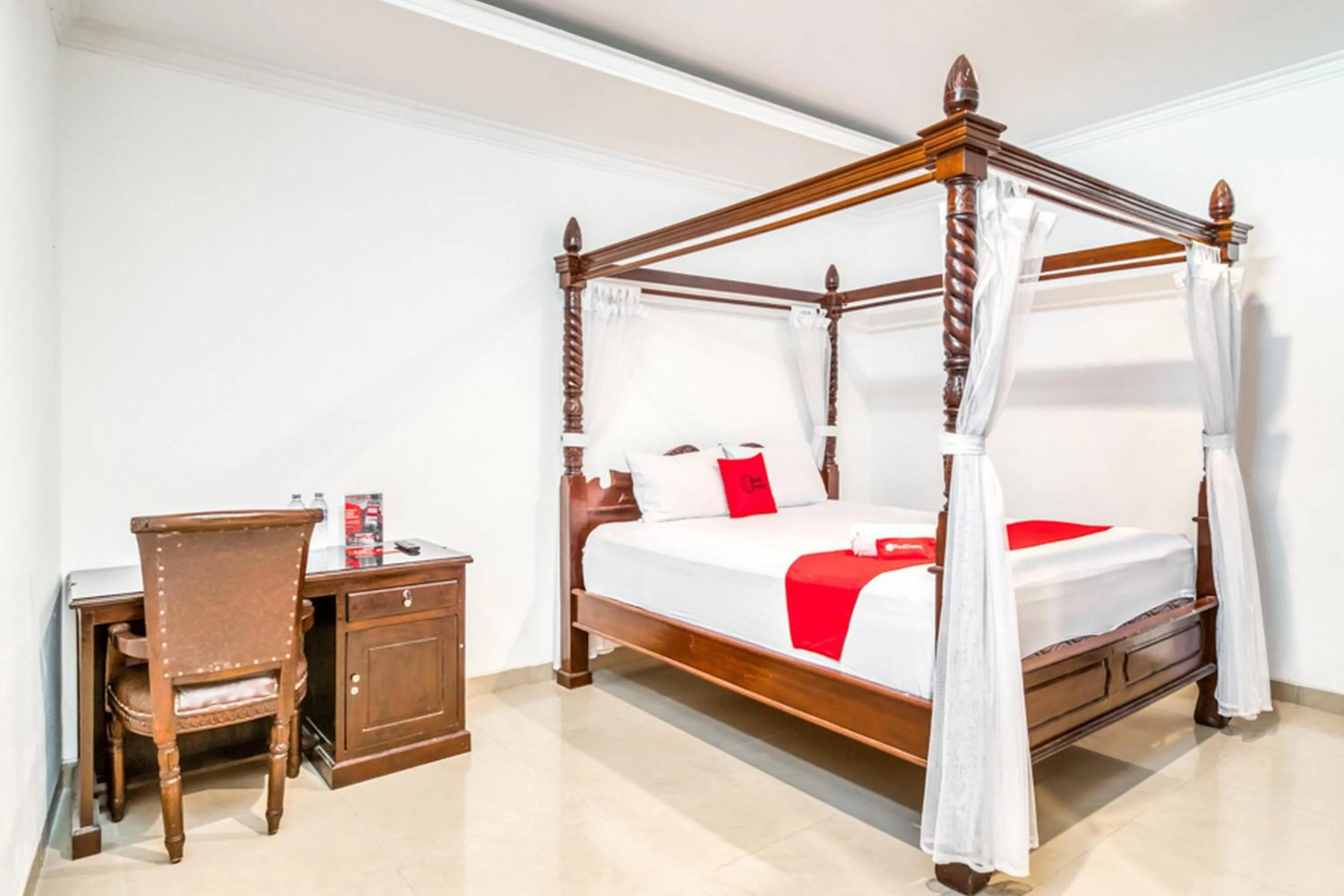 Bed in RedDoorz Plus near Lempuyangan Station 4