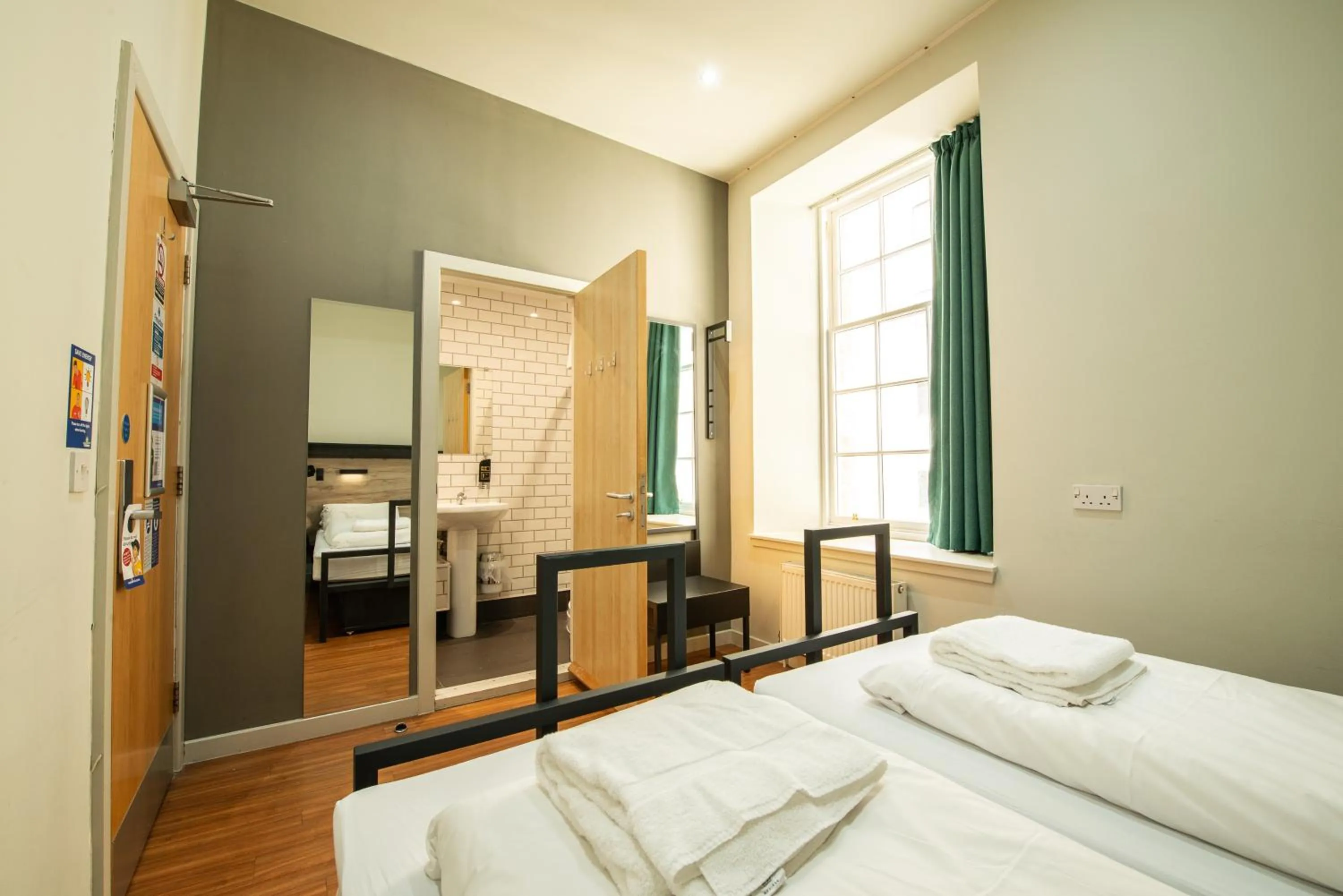 Photo of the whole room, Bed in Smart City Hostels by Safestay, Edinburgh
