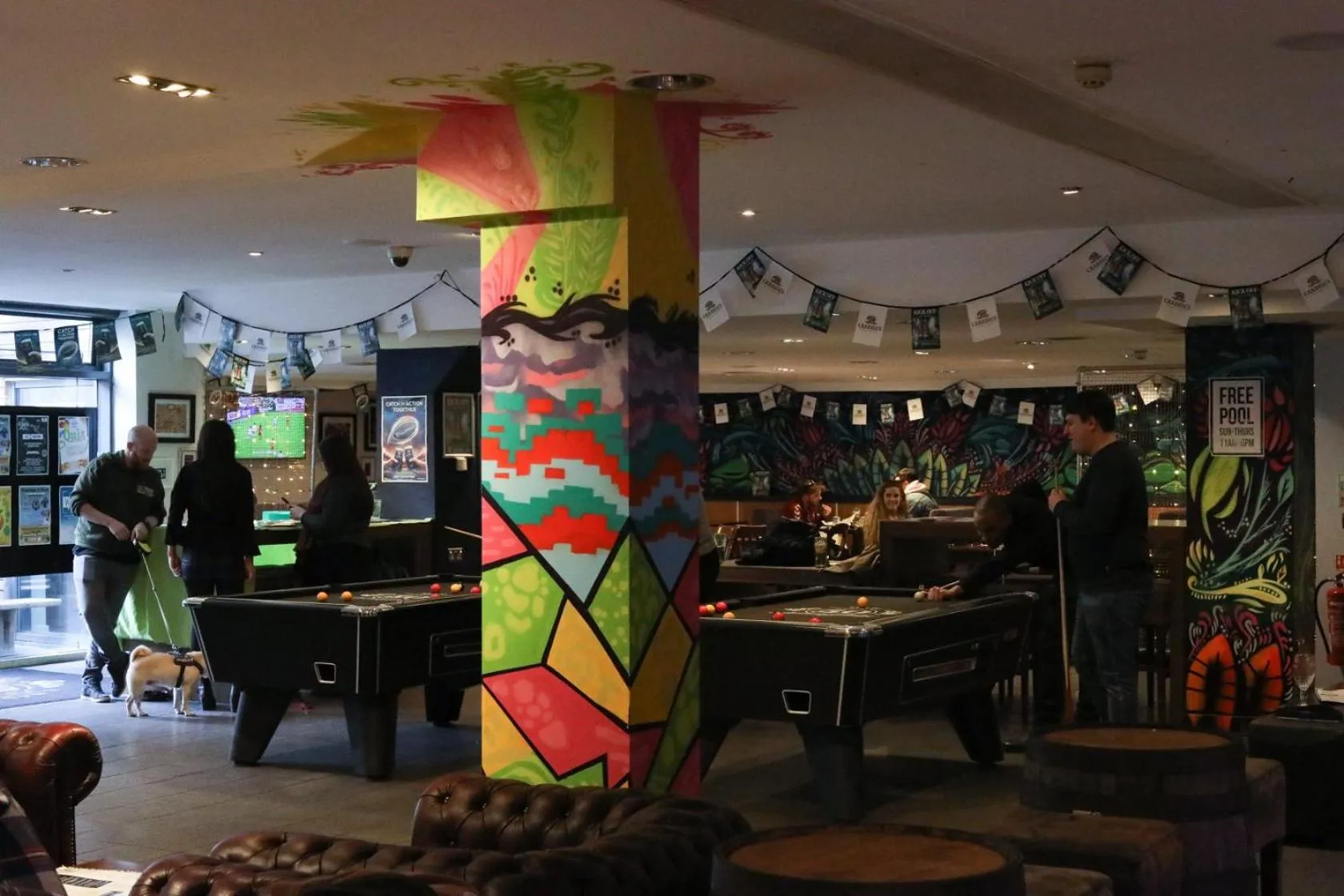 People in Smart City Hostels by Safestay, Edinburgh